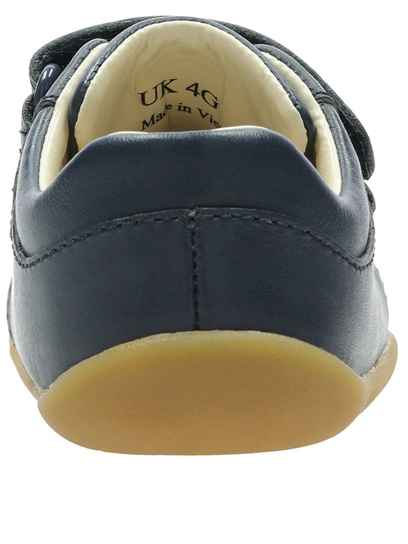 clarks roamer craft navy