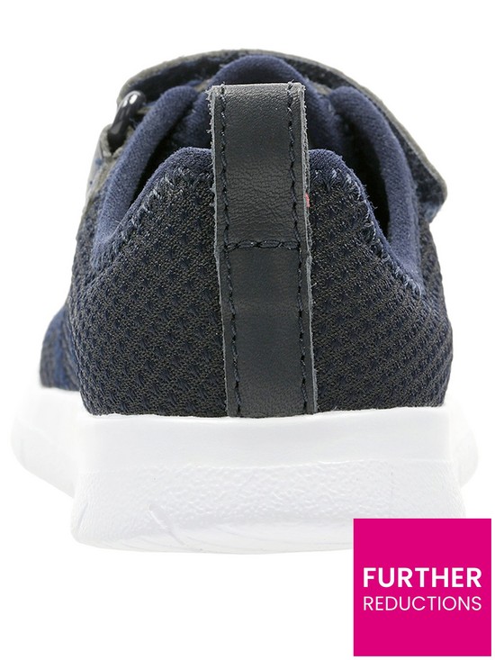 stillFront image of clarks-ath-flux-toddler-trainers-navy