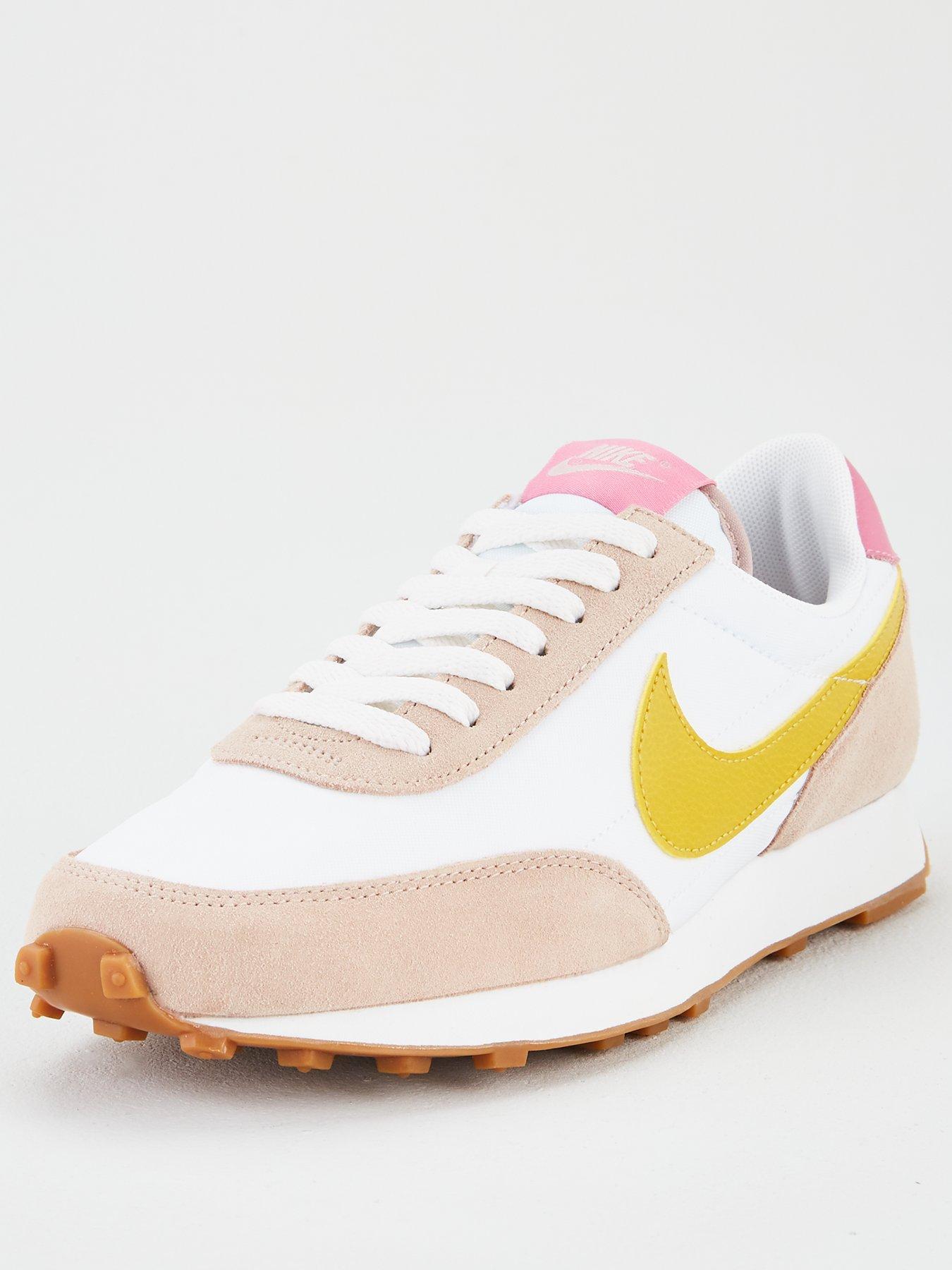 nike pink daybreak