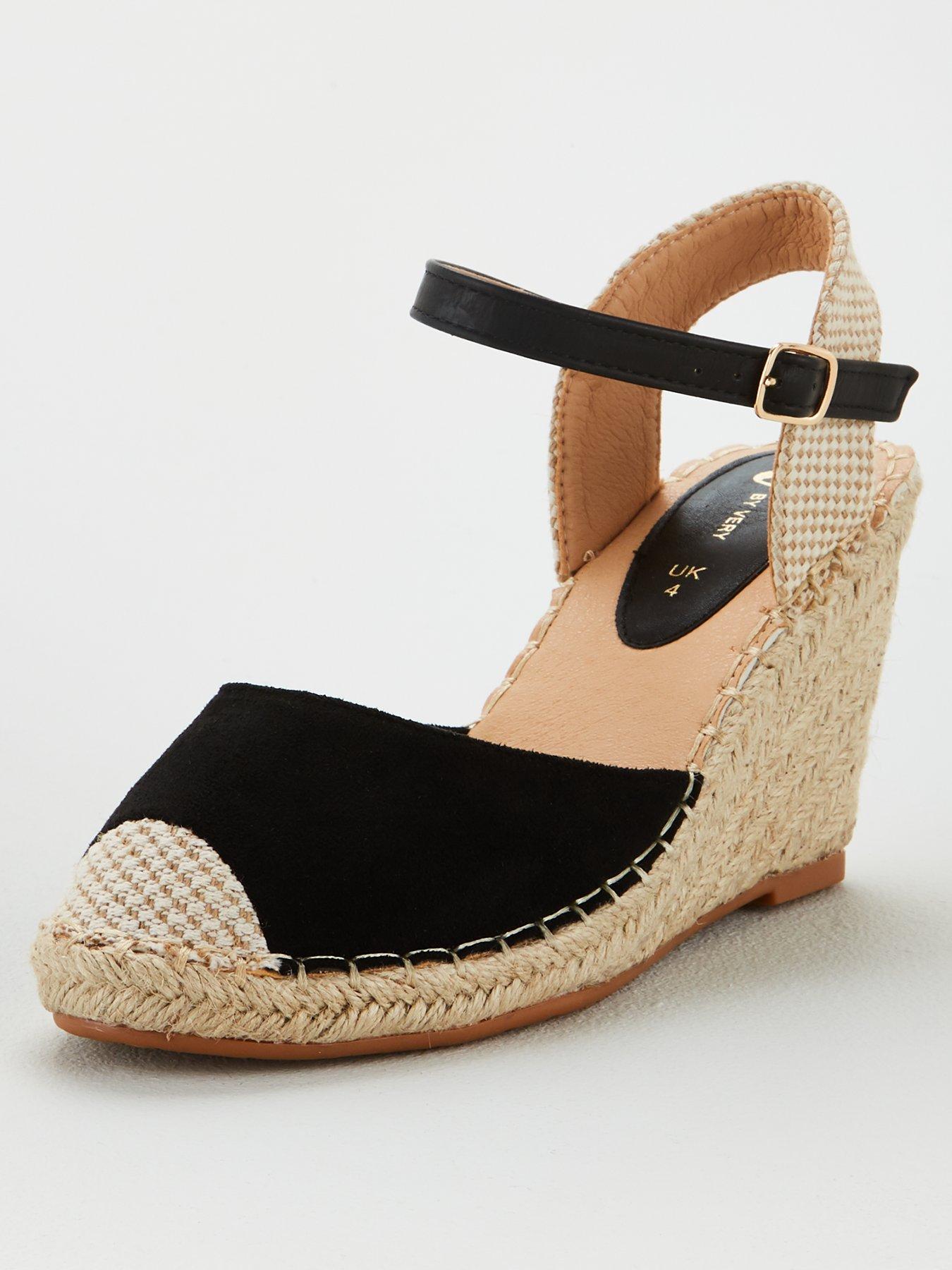 wide fit closed toe heels