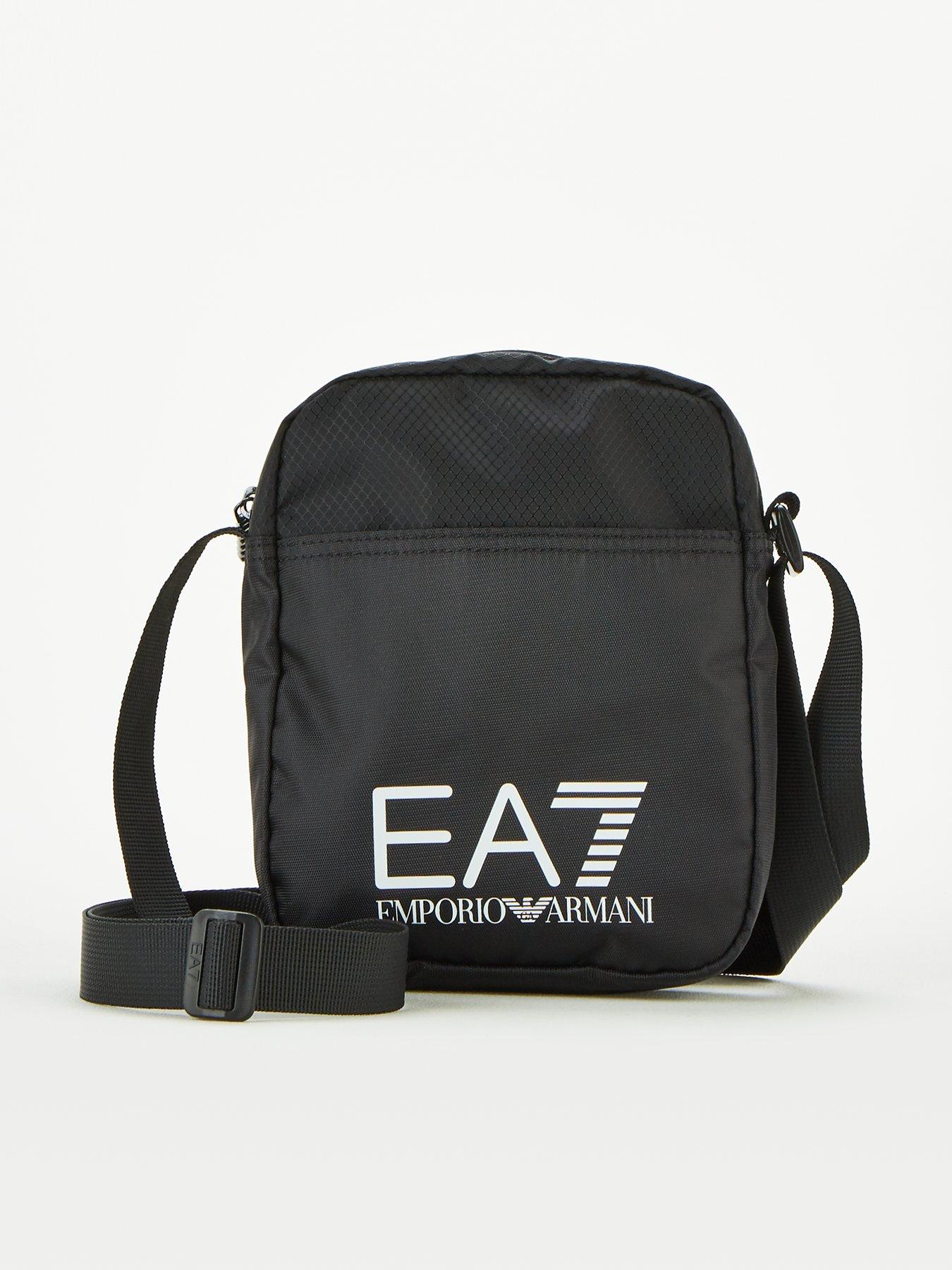 ea7 pouch