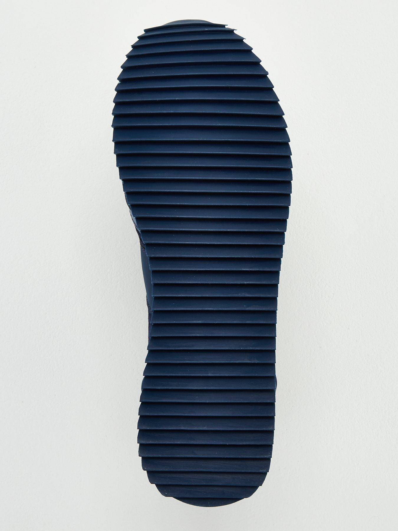 Image 5 of 6 of EA7 Emporio Armani Black &amp; White Laces Trainers - Navy