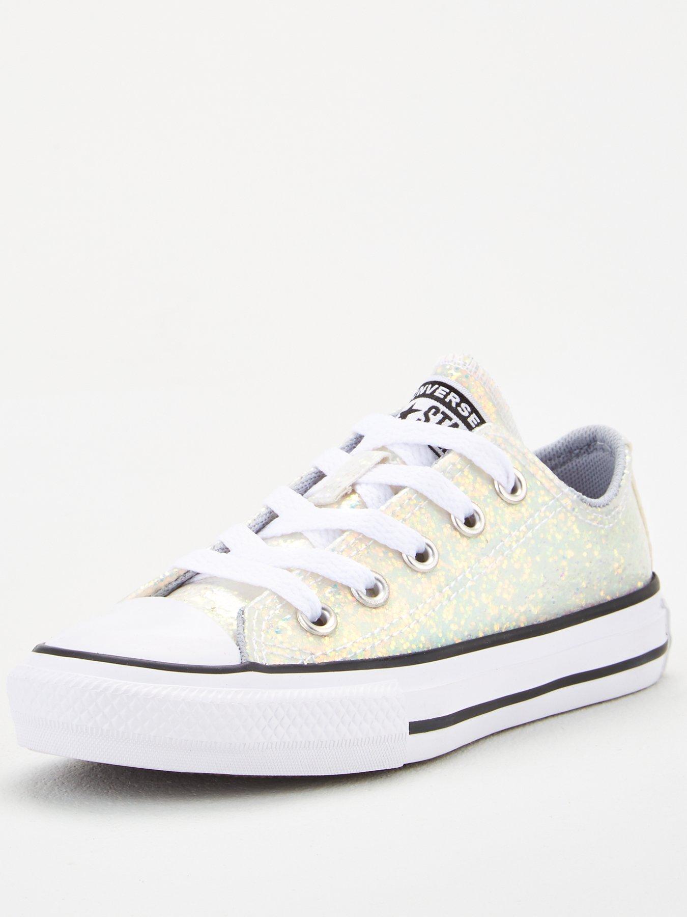 Converse Childrens Chuck Taylor All Star Gloss Plimsolls review