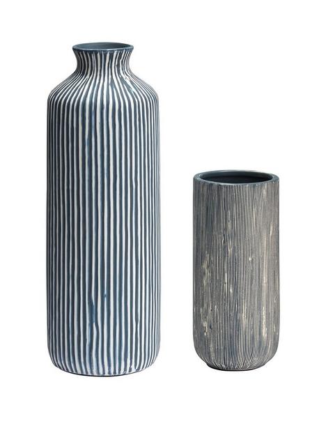 set-of-2-striped-vases