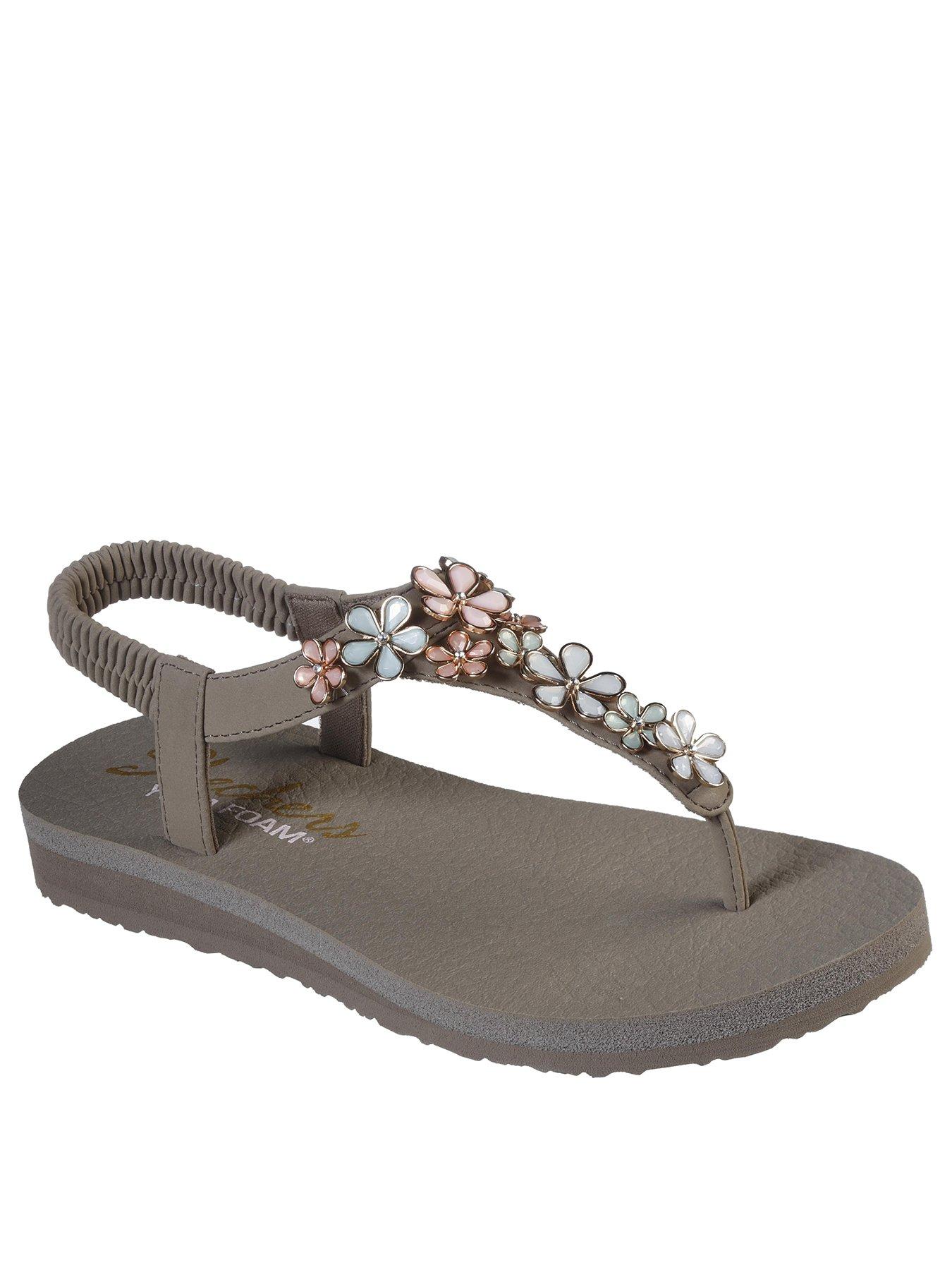 daisy flip flops uk