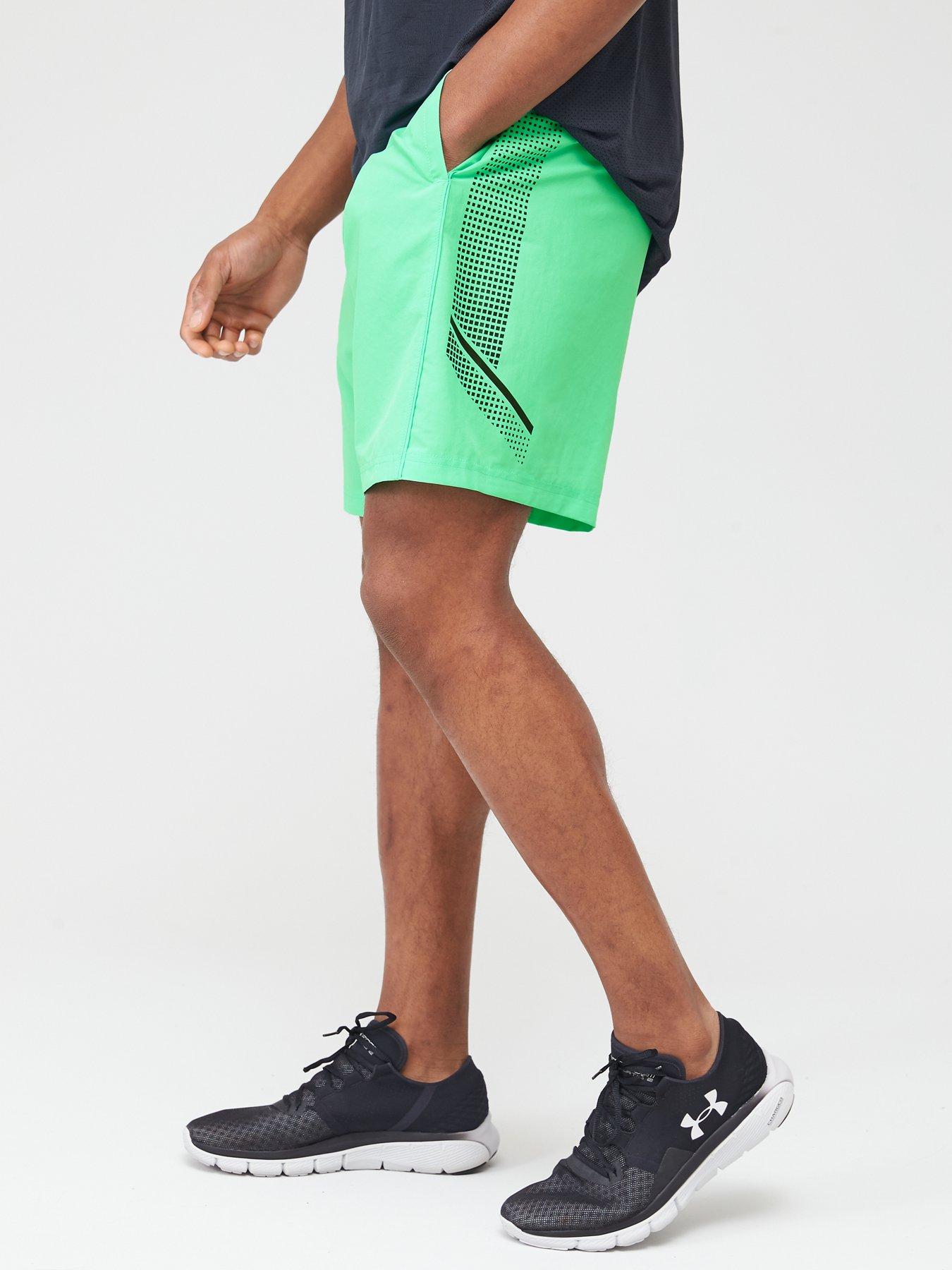 ua woven graphic short