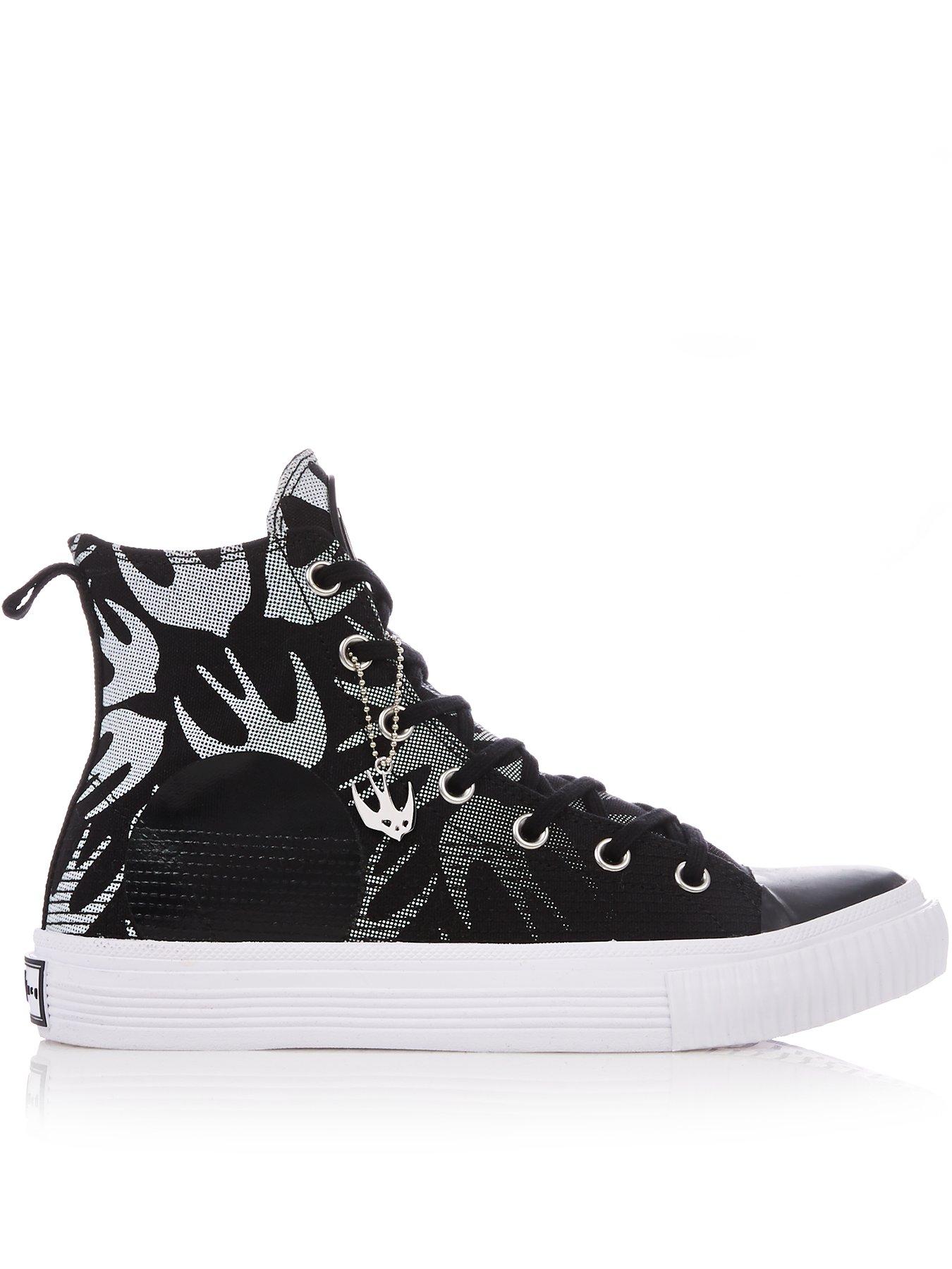 alexander mcqueen trainers very