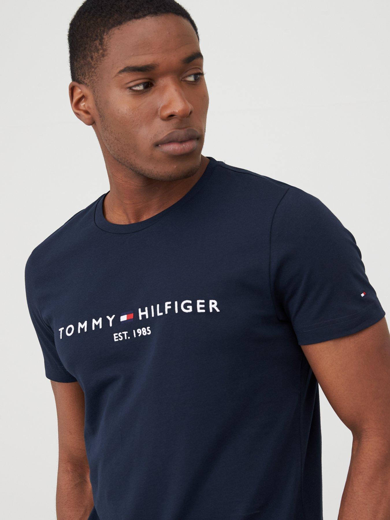 Hilfiger logo t shirt best sale