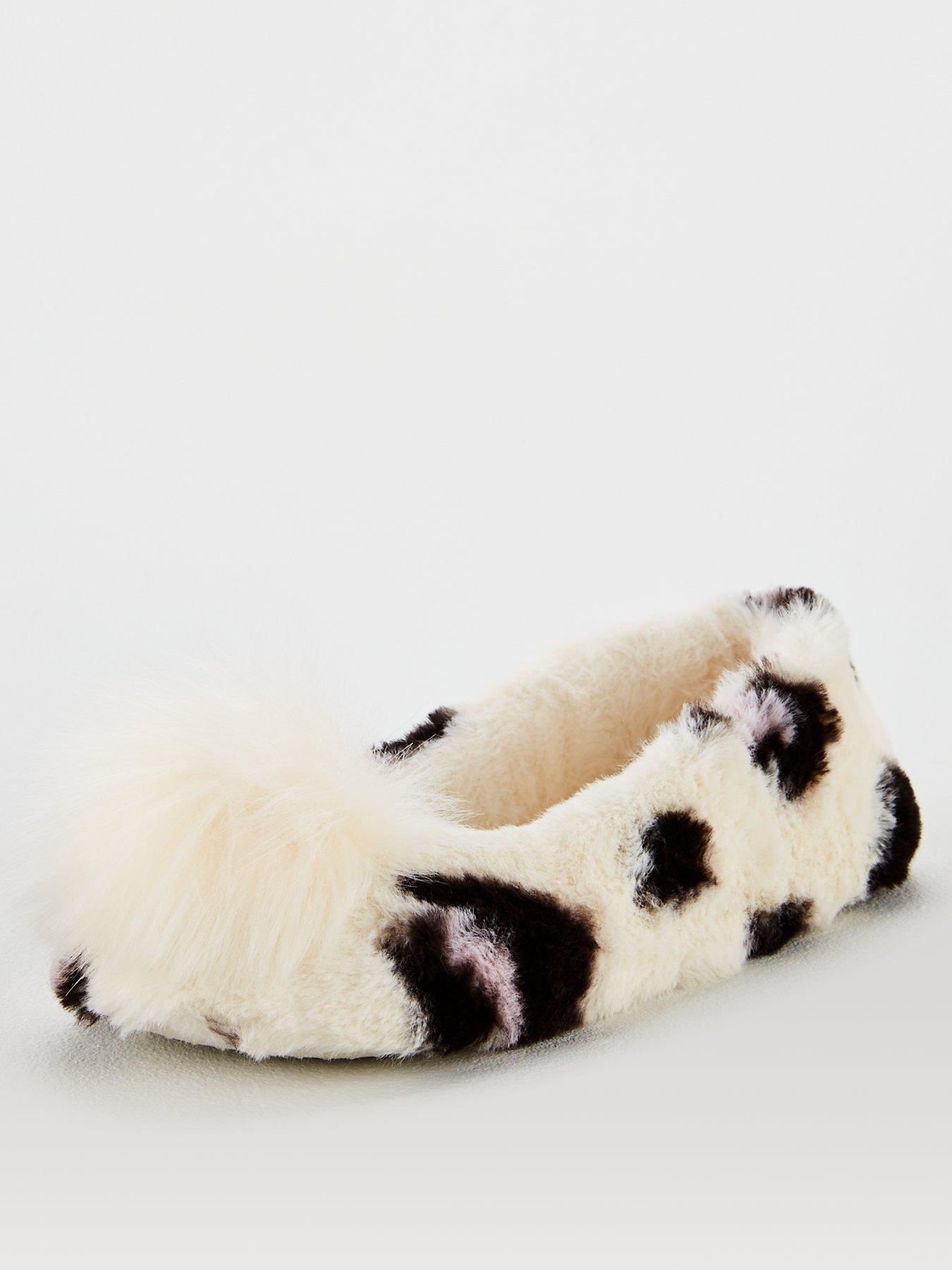 ballerina pom pom slippers