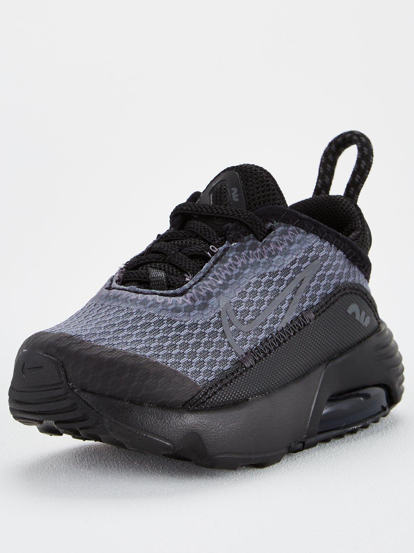 black nike infant trainers