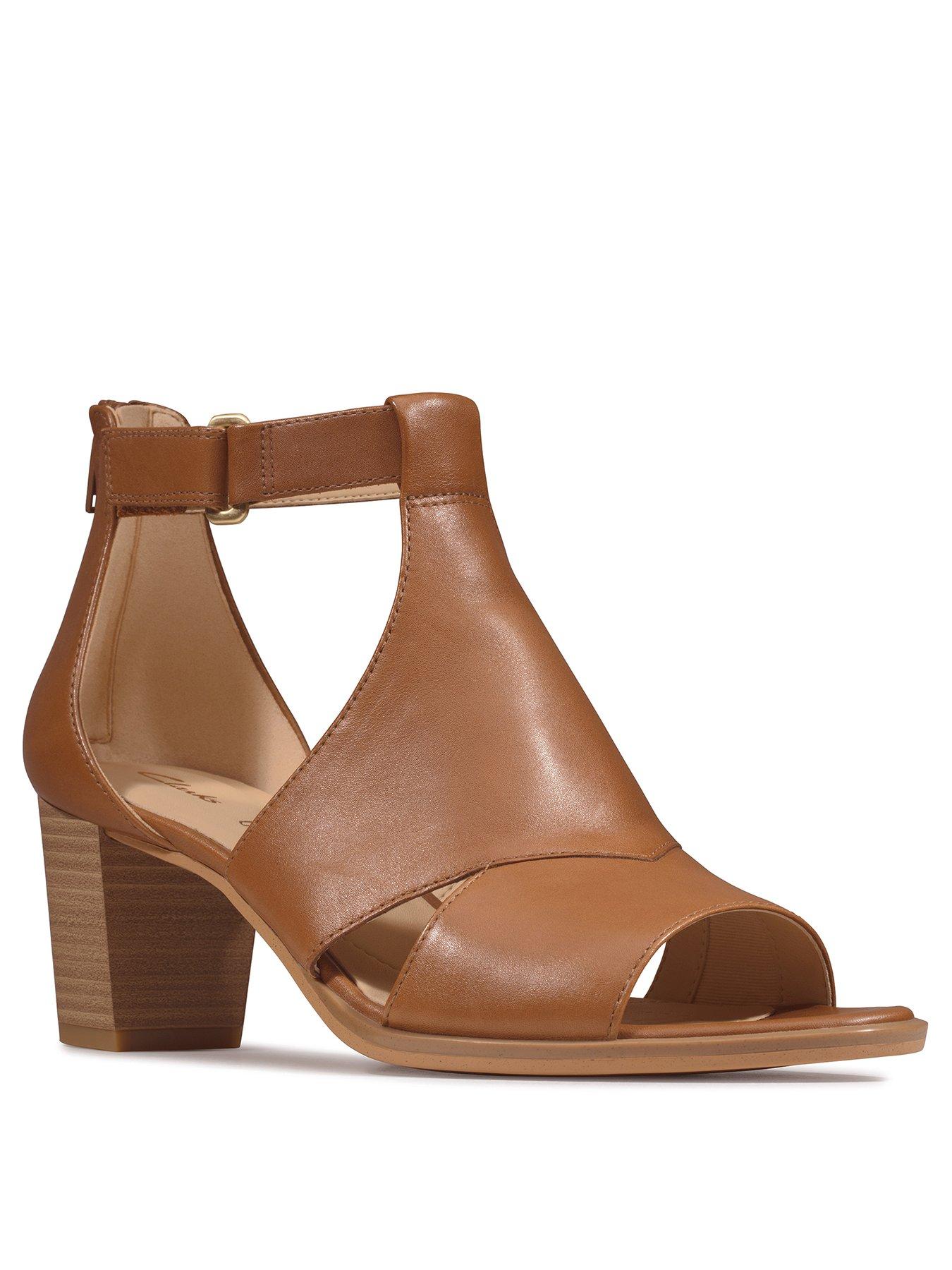 clarks tan leather sandals