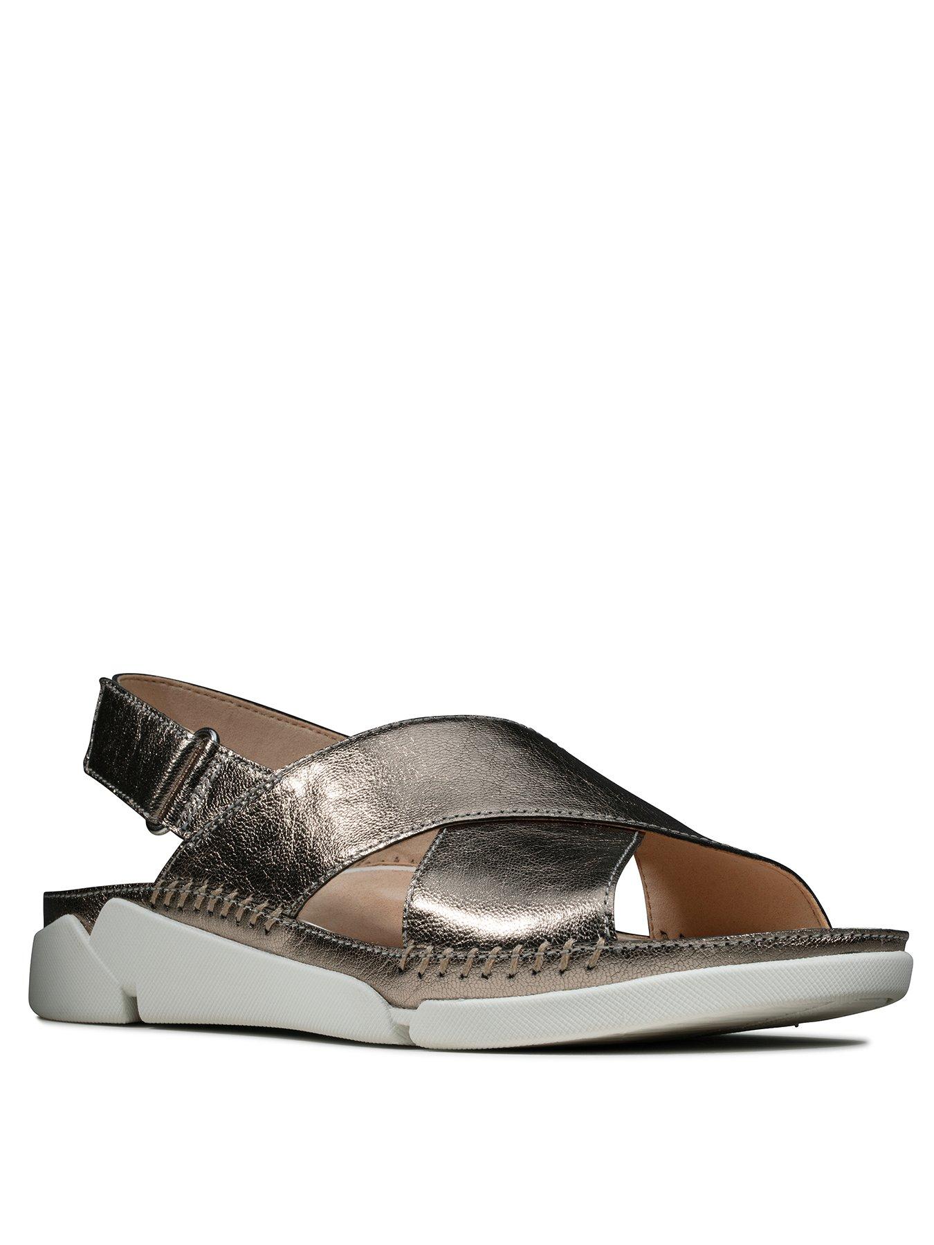 tri alexia clarks sandals