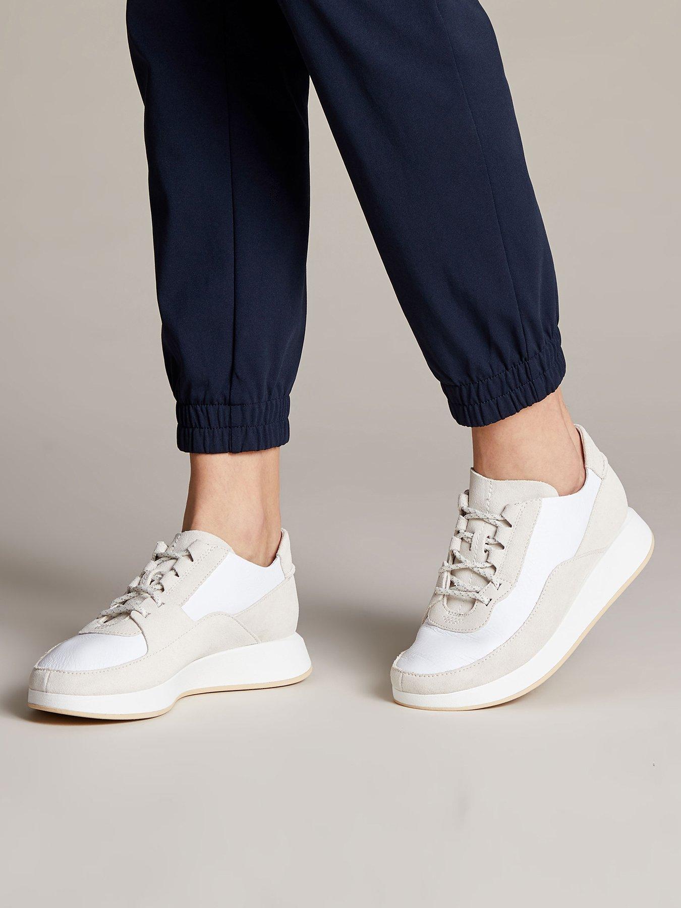 clarks originals black kiowa trainers