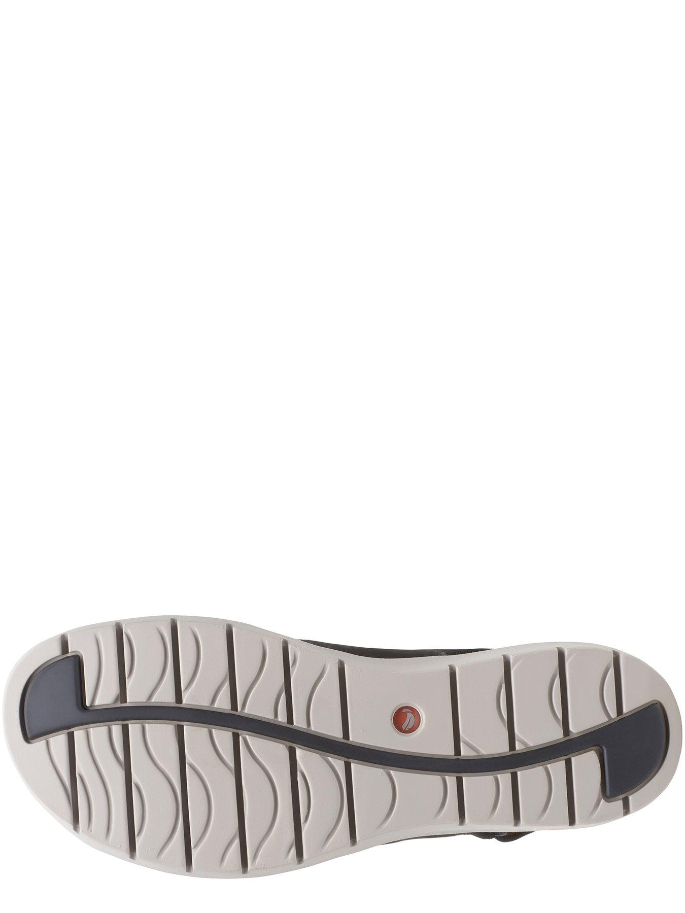 un karely sun wide fit