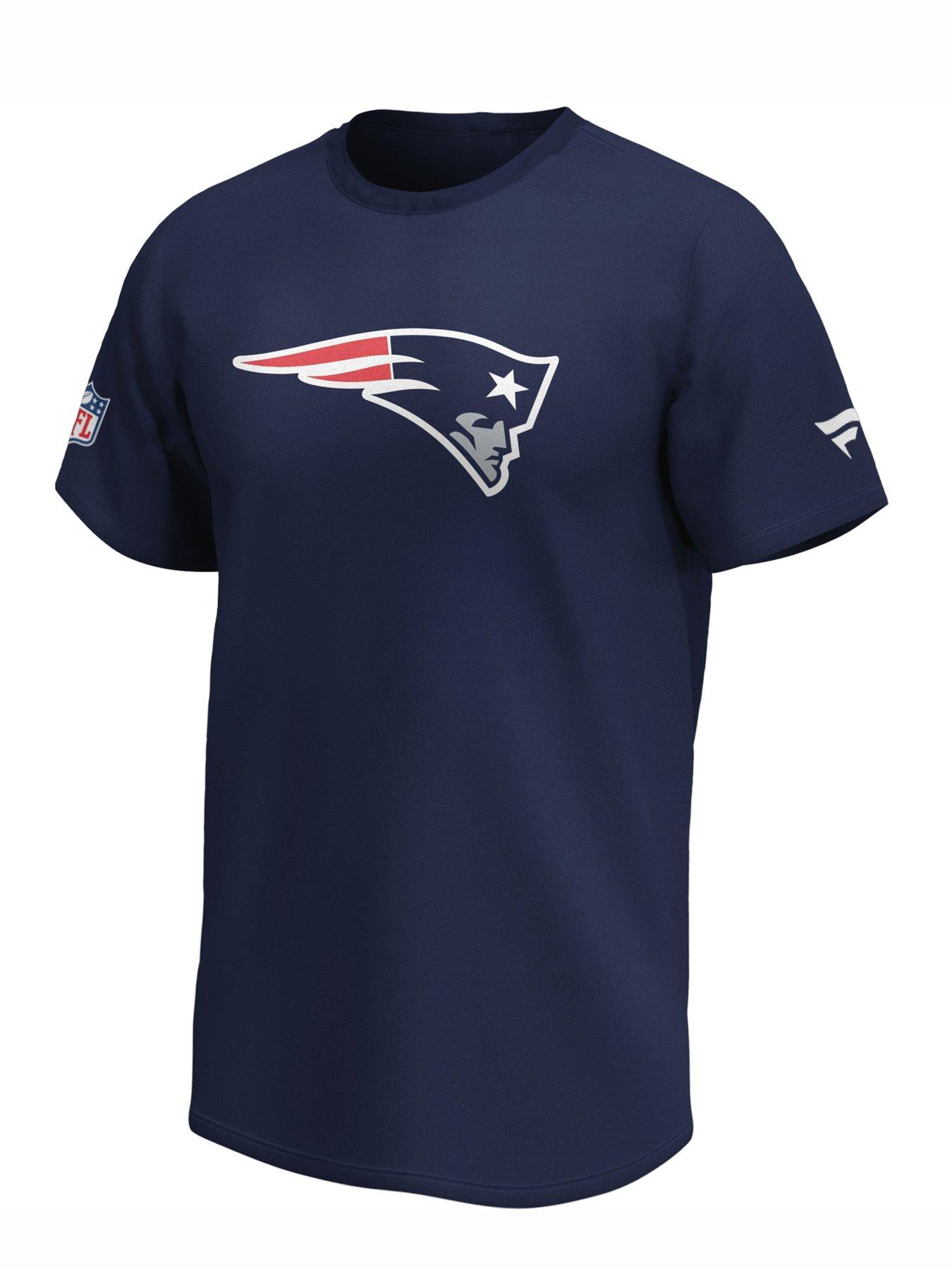 red new england patriots t shirt