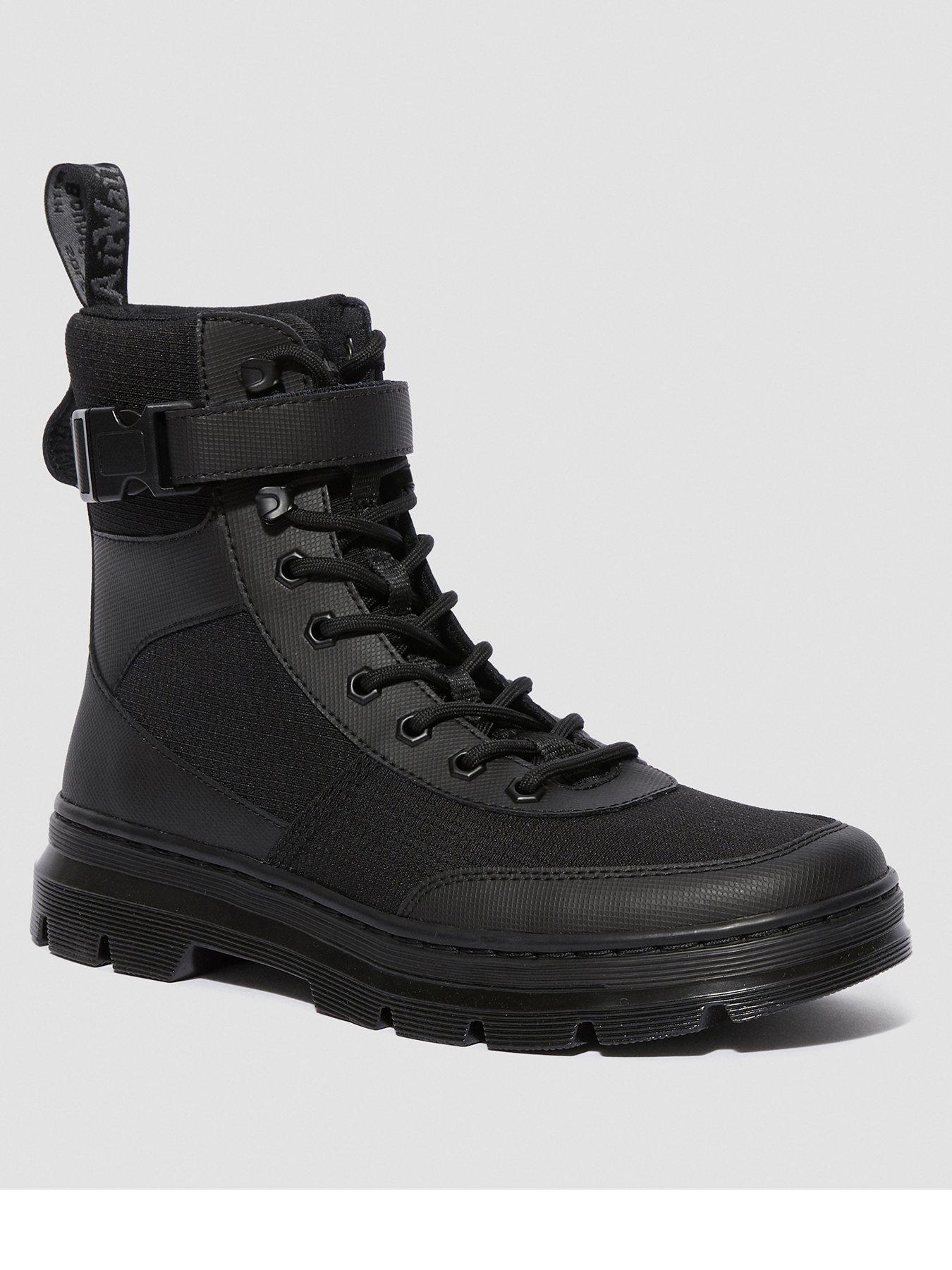 dr martens combs tech 8 eye boots in black