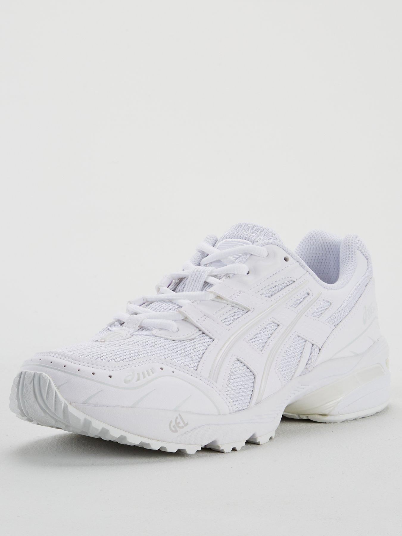 very asics trainers