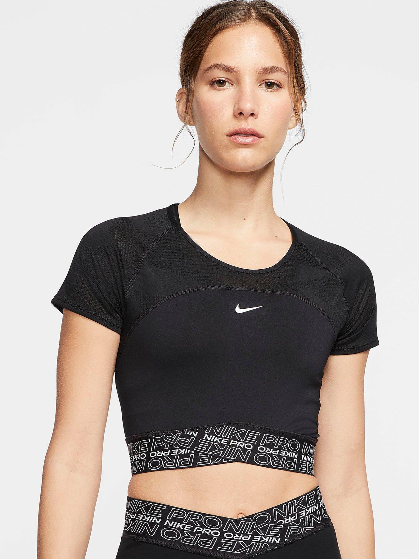 nike slim fit crop top