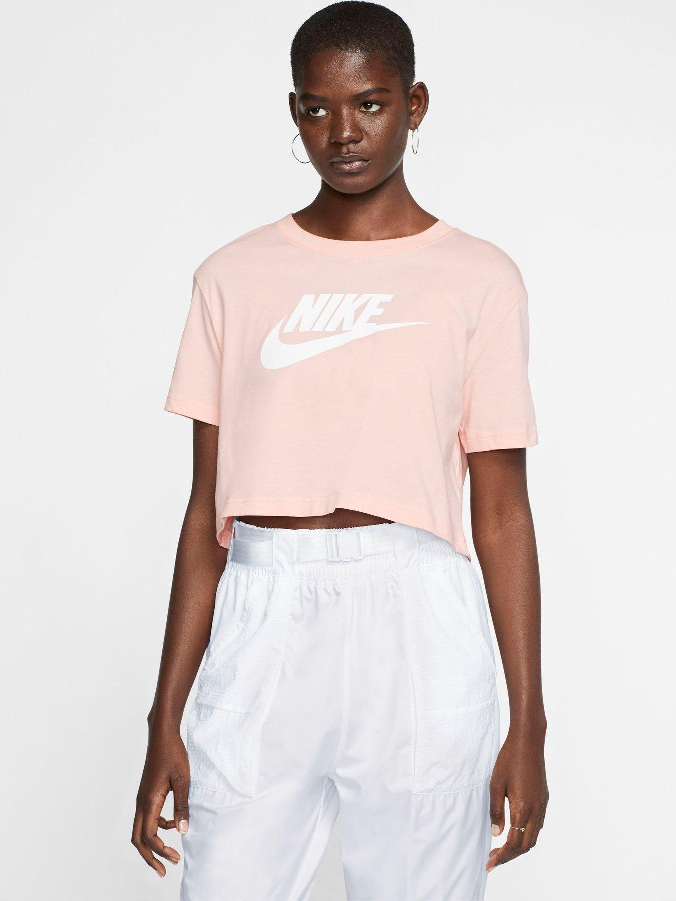 nike nsw essential t shirt