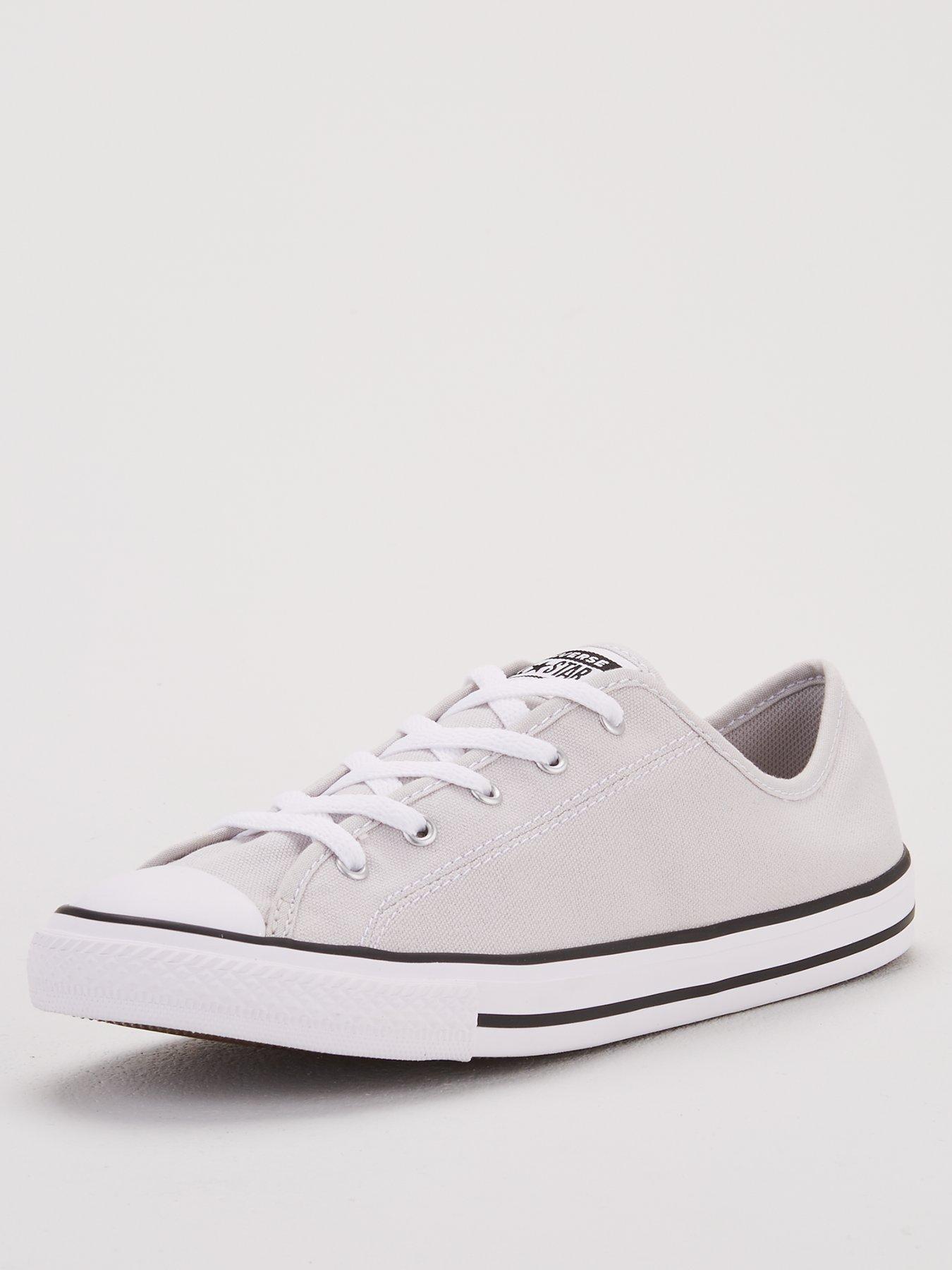 converse dainty half sizes