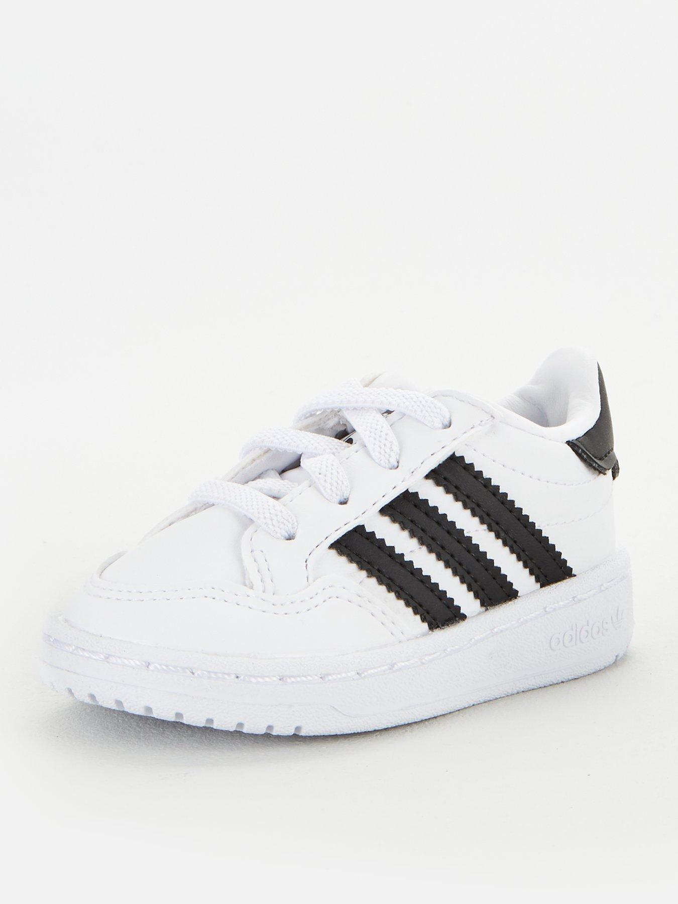infant size 4 adidas trainers