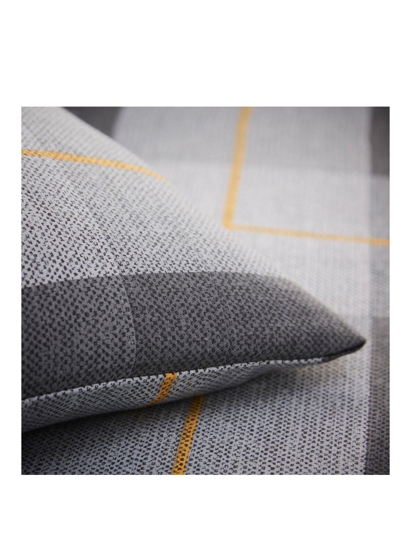 Silentnight Classic Check Brushed Cotton Duvet Cover Set very.co.uk