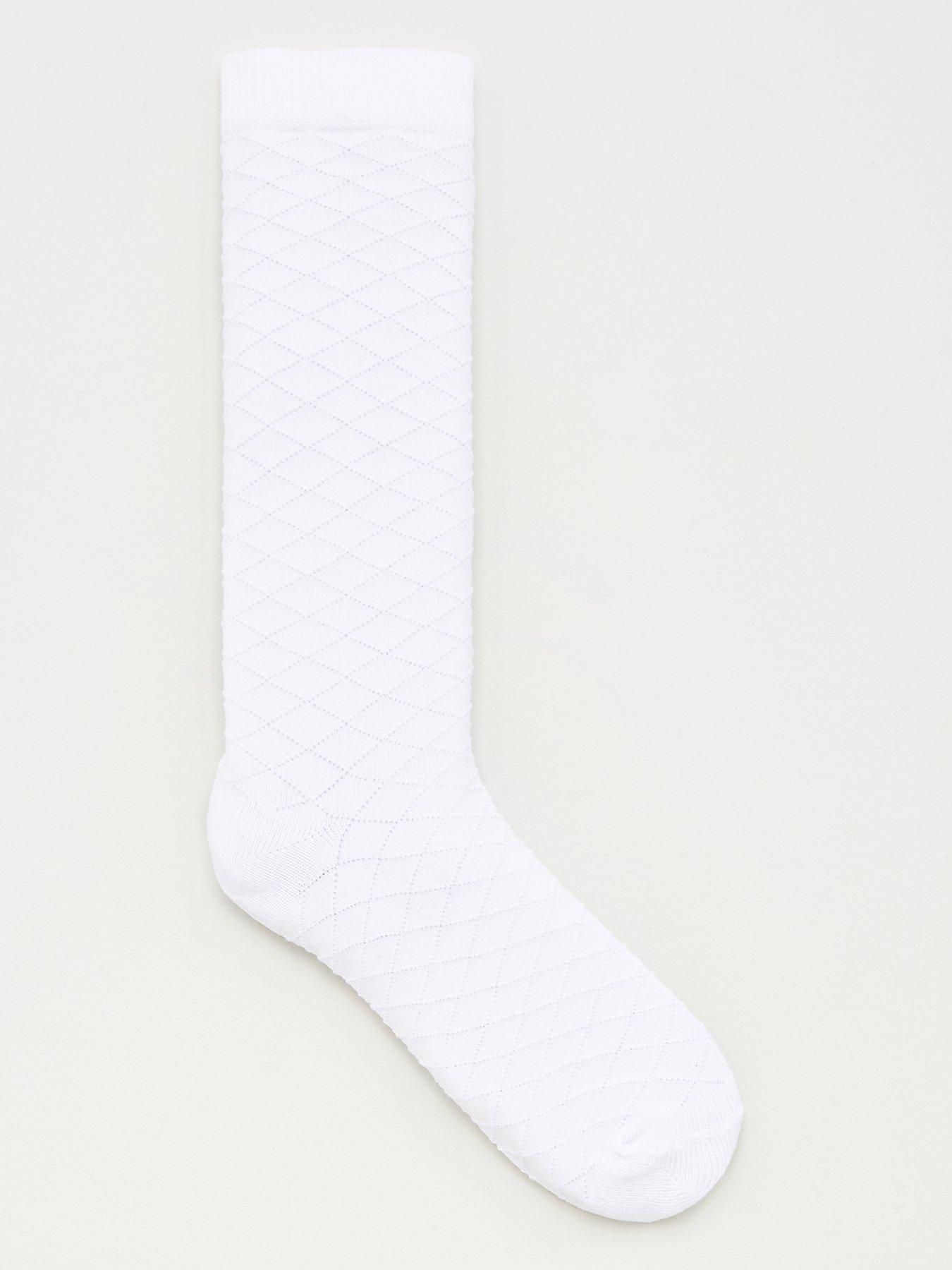 Image 2 of 3 of Everyday Girls 5 Pack Knee Length&nbsp;Diamond Filet Stitch School Socks - White