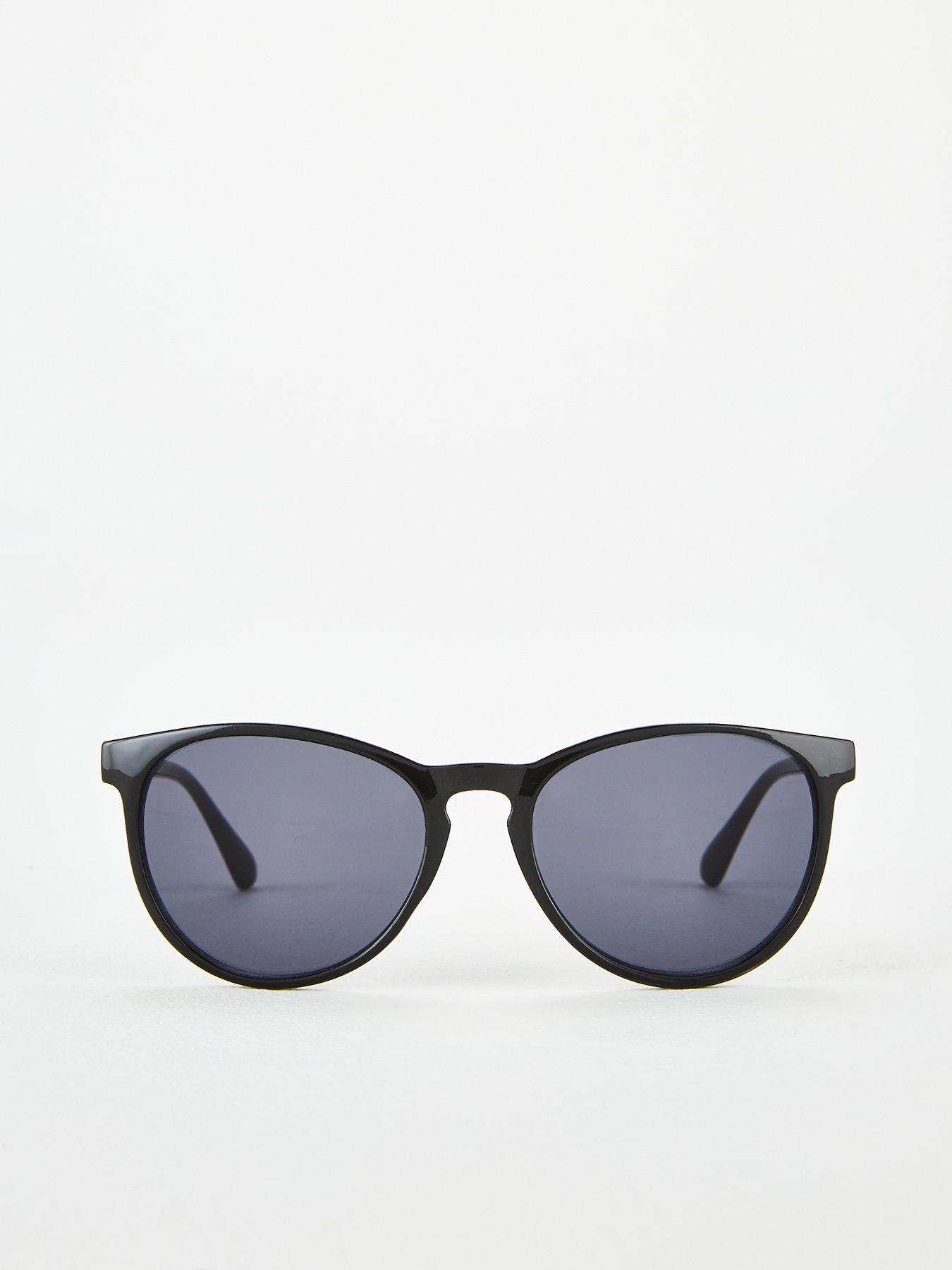 V By Very Black Round Wayfarer Sunglasses review