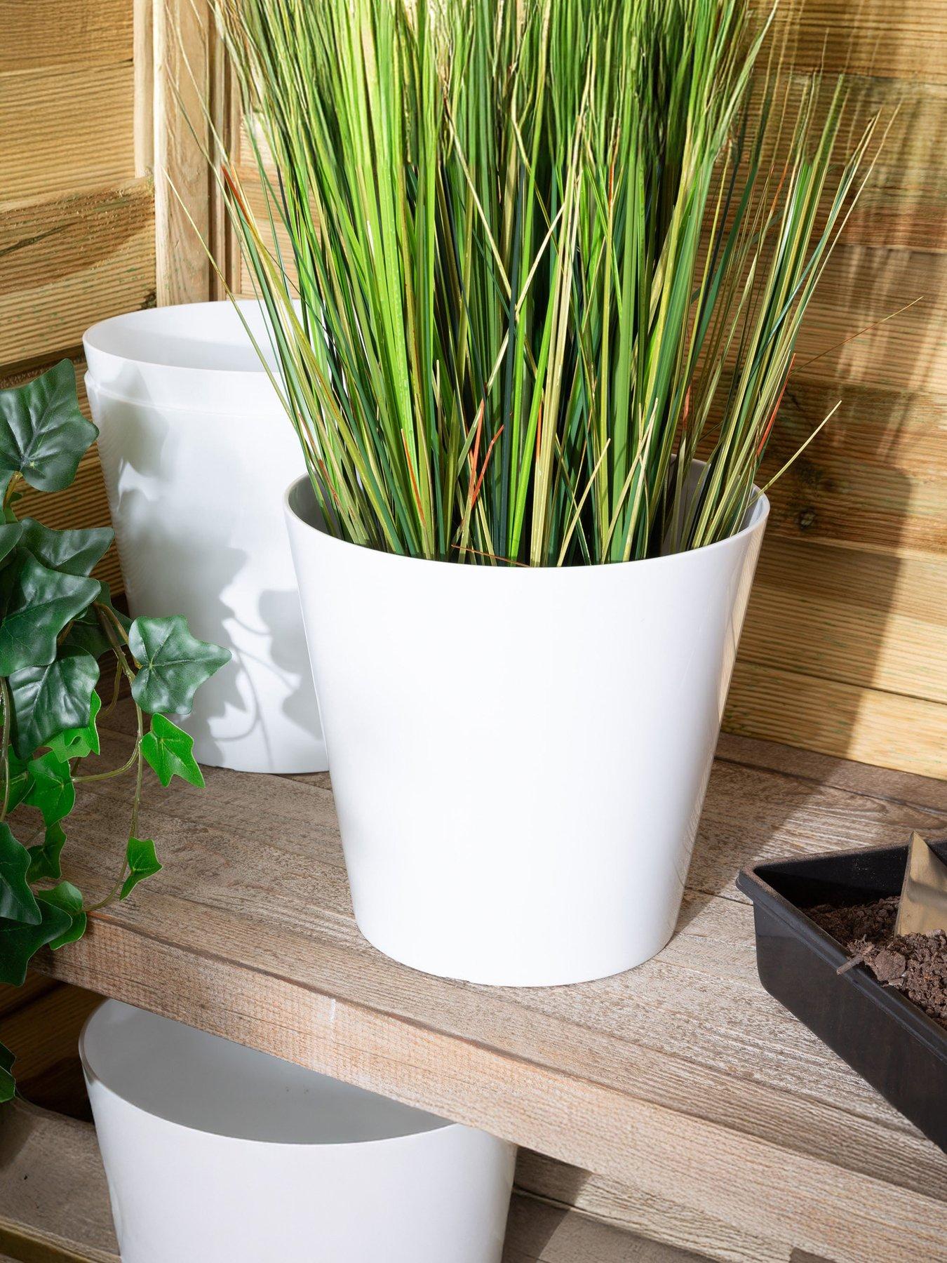 Product photograph of Wham Set Of 4 White 21cm Round Studio Planter Covers from very.co.uk