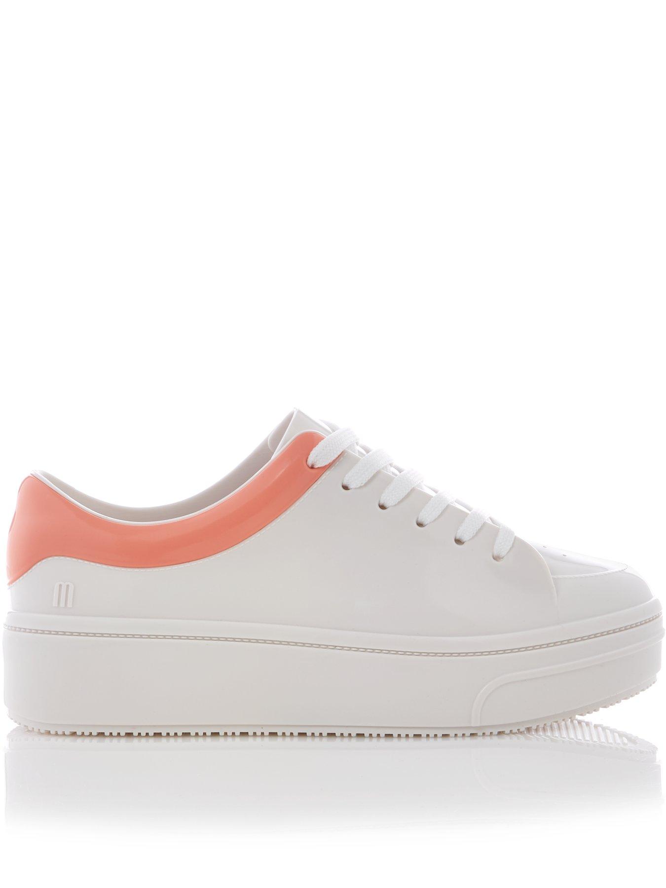 white trainers thick sole