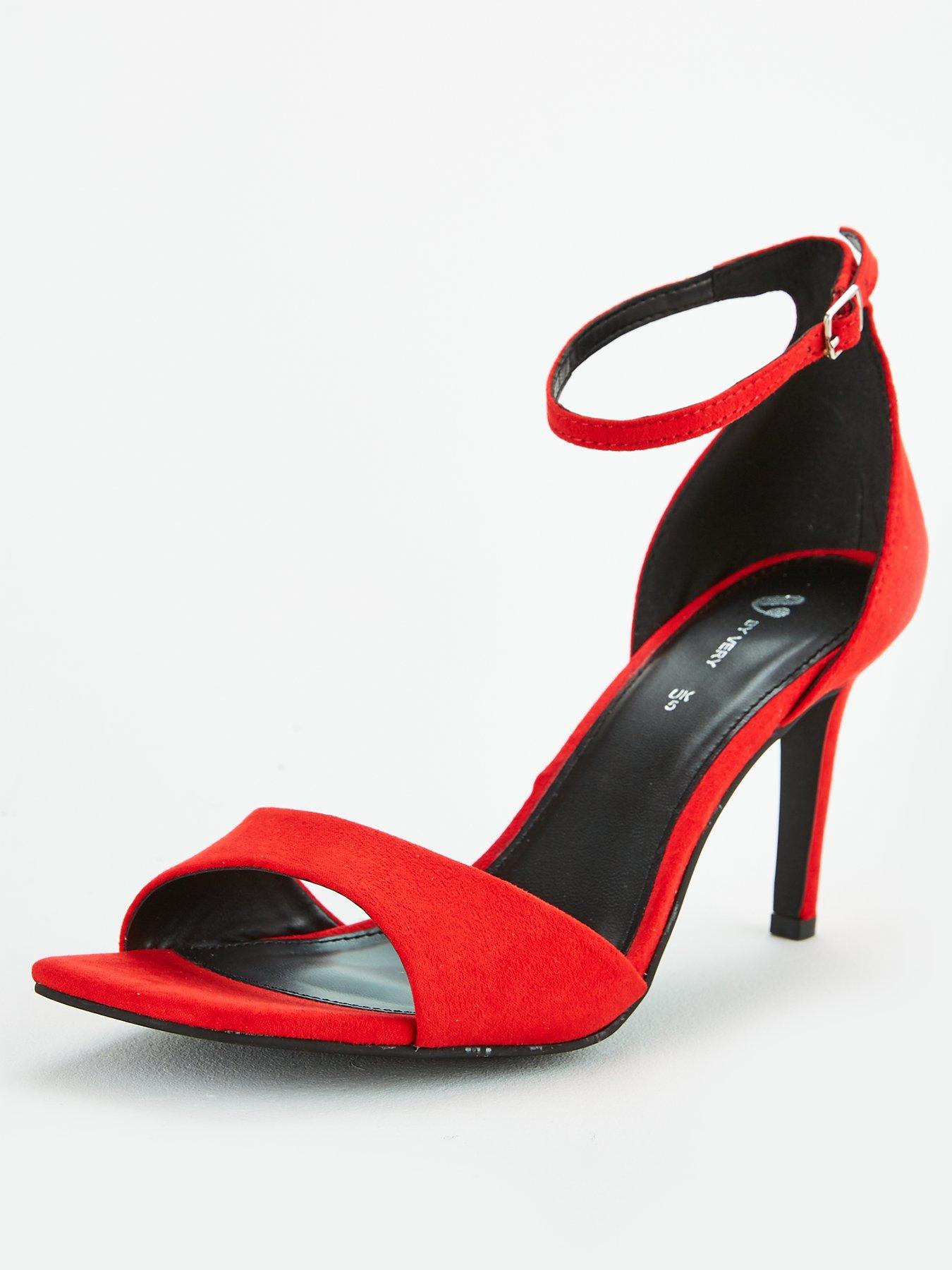 wide fit heeled shoes uk