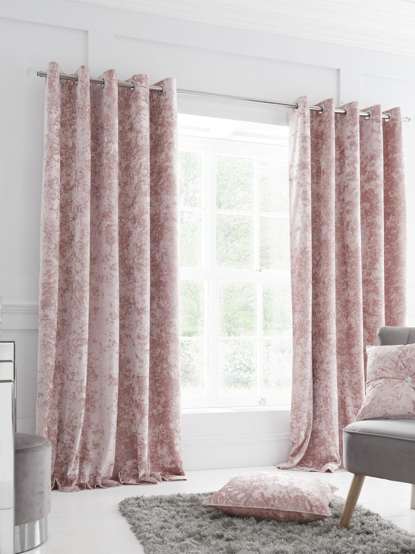 Catherine Lansfield: Crushed Velvet Eyelet Lined Curtains