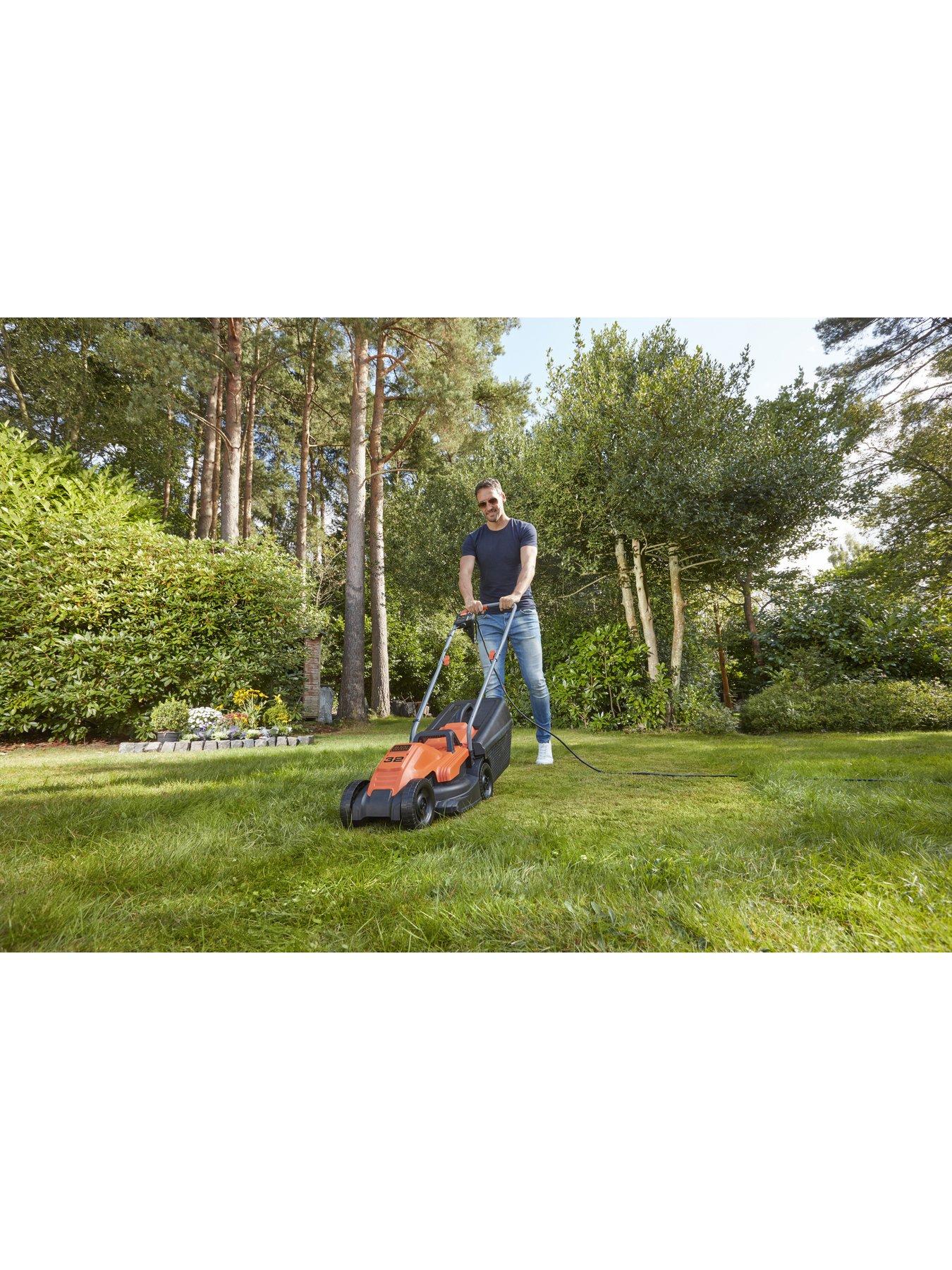 Image 4 of 6 of Black & Decker BEMW451-GB 1200 Rotary Mower
