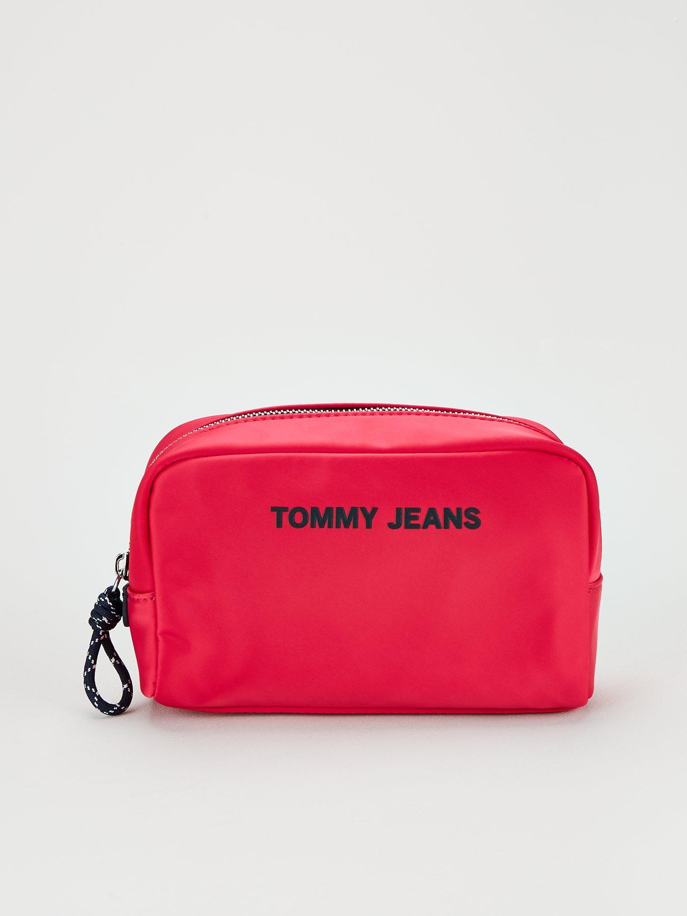 Tommy Jeans Nautical Mix Washbag review