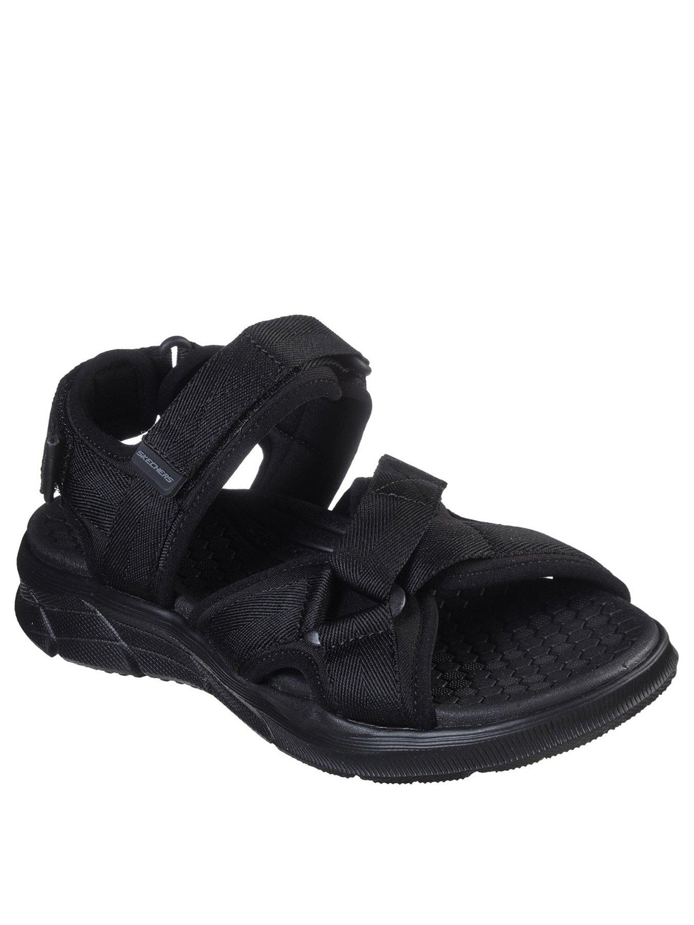 black skecher sandals