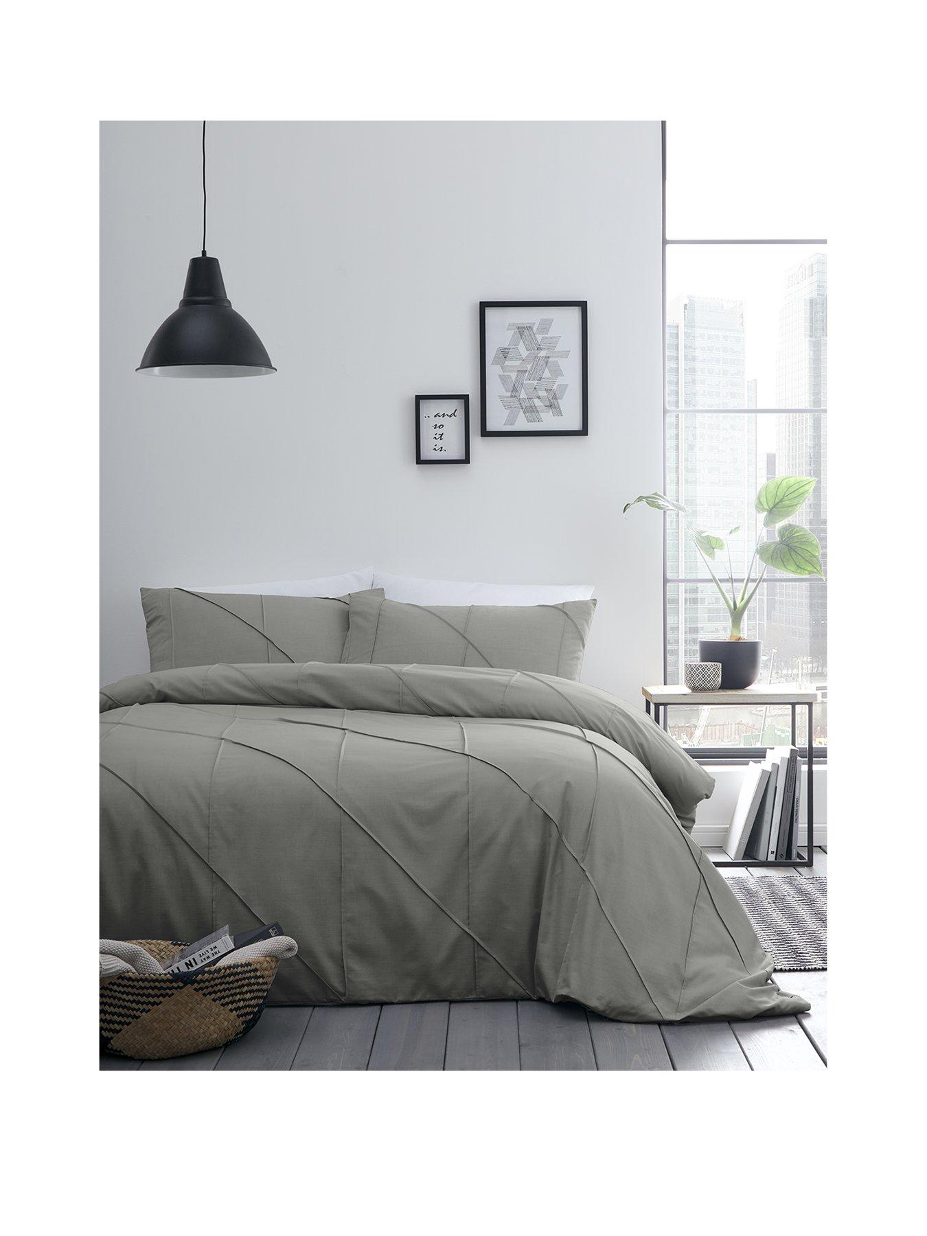 Serene Dart Duvet Cover Set - Grey