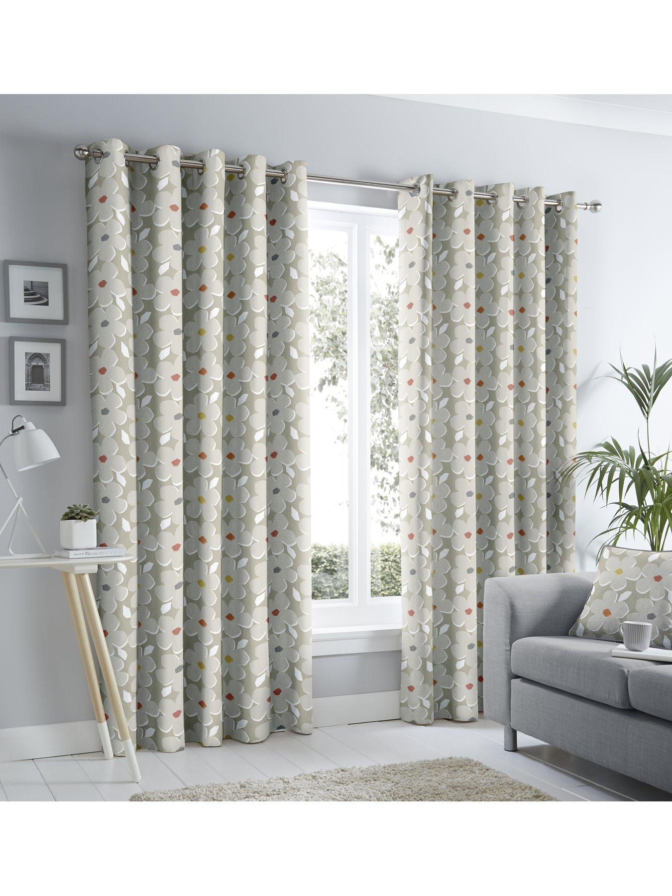 eyelet curtains meaning