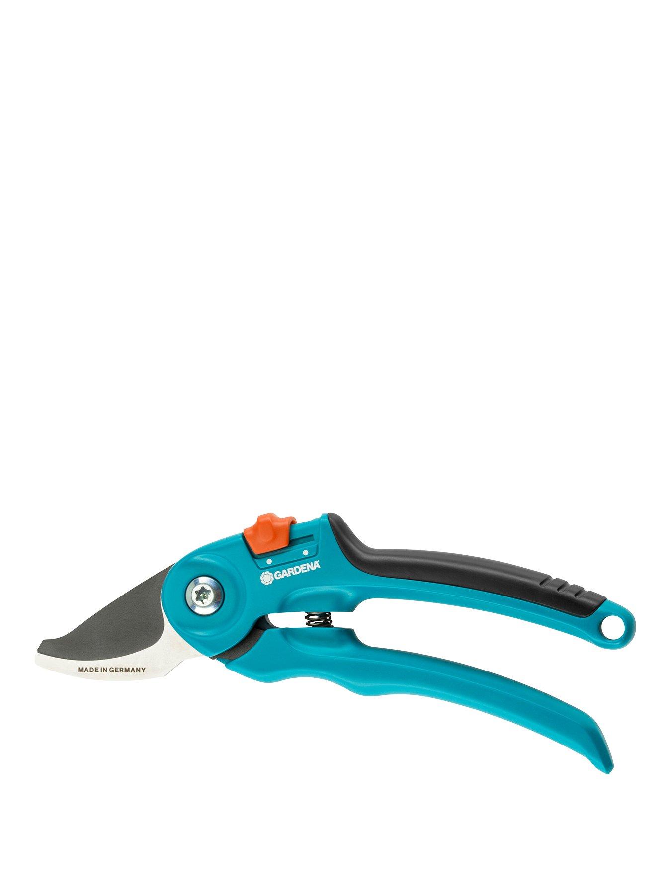 Product photograph of Gardena Bypass Secateurs S from very.co.uk