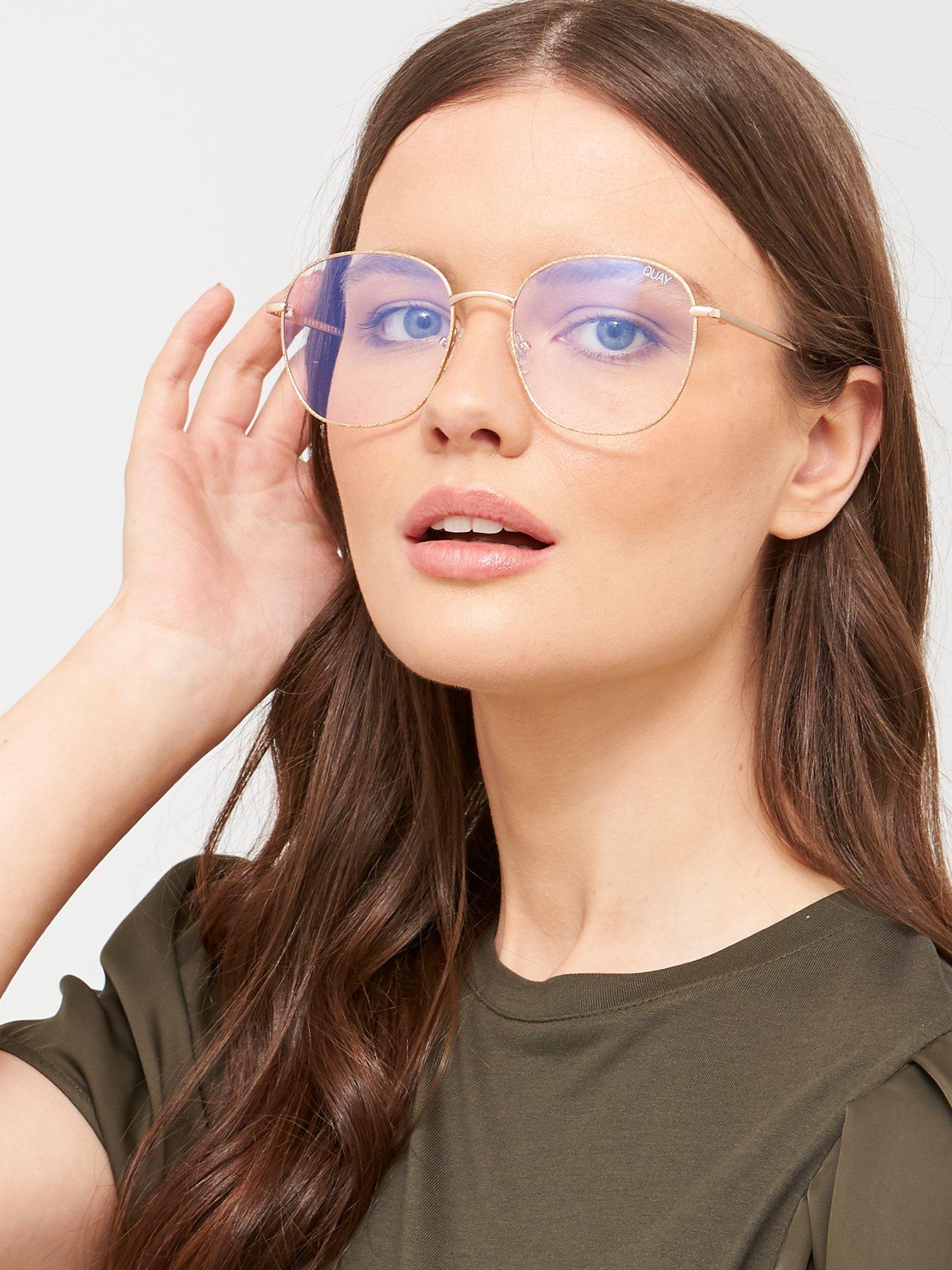 Quay Australia Quay X Chrissy Jezabell Glitter Round Bluelight Glasses review