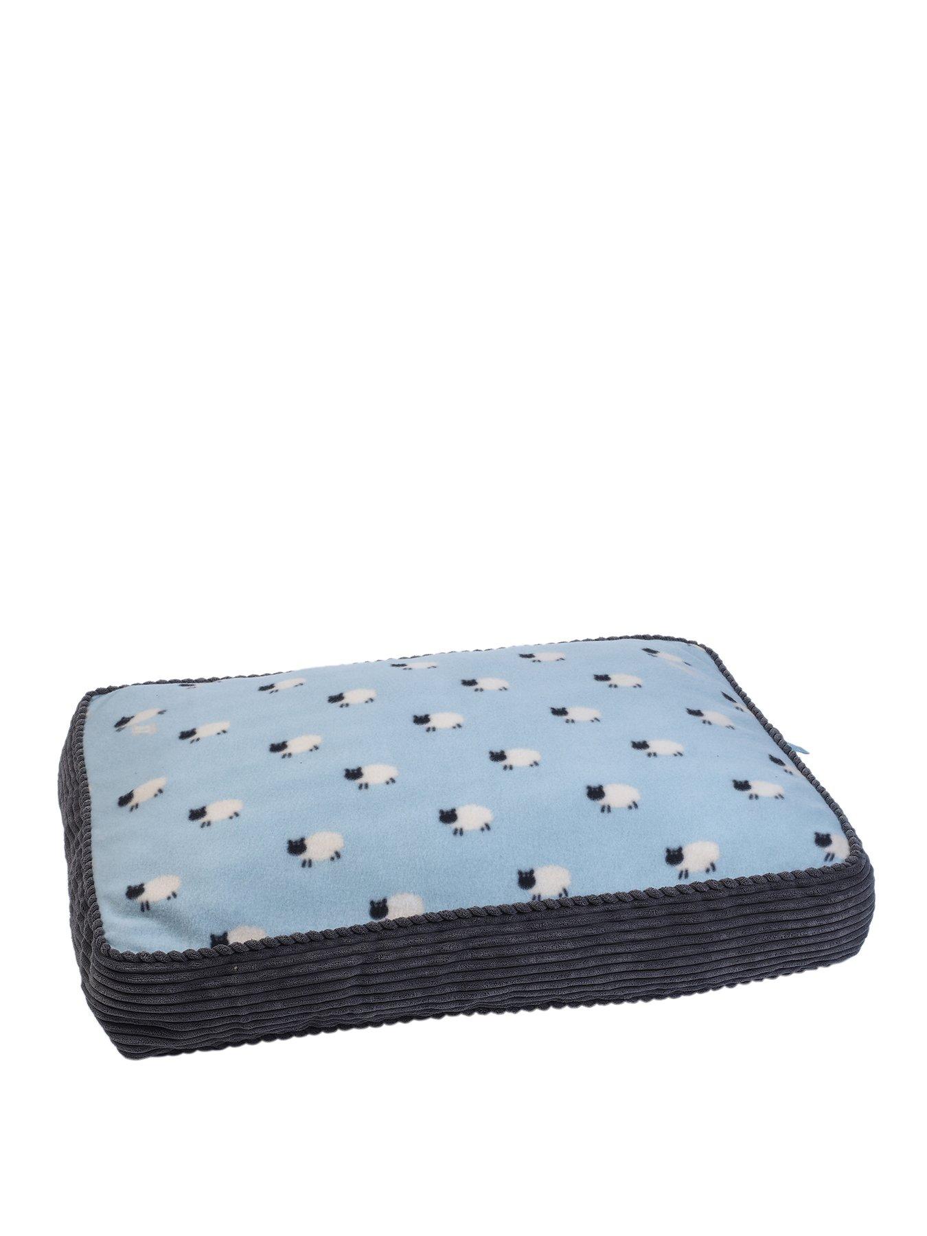 Product photograph of Zoon Counting Sheep Gusset Pet Mattress Large from very.co.uk