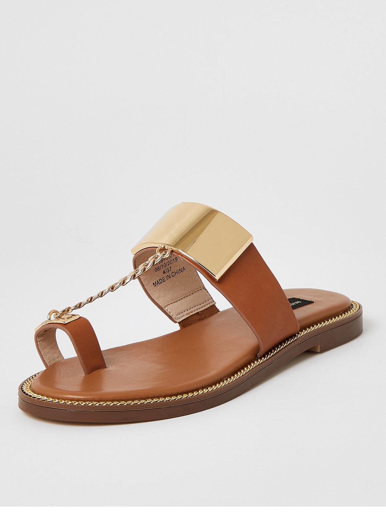 wide fit flip flops