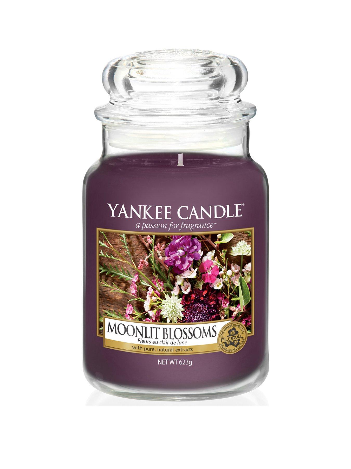 Yankee Candle Classic Large Jar Candle &Ndash; Moonlit Blossoms review