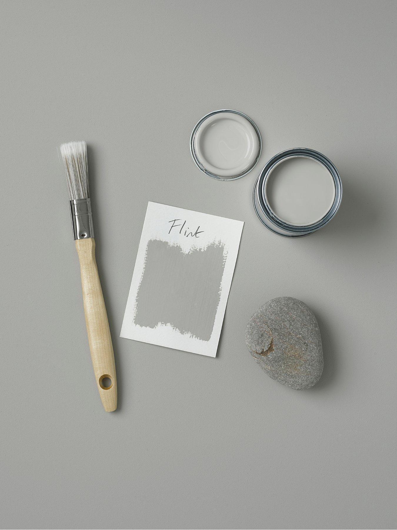 Image 4 of 4 of Rust-Oleum Flint Chalky Finish&nbsp;Garden Furniture Paint -&nbsp;750ml