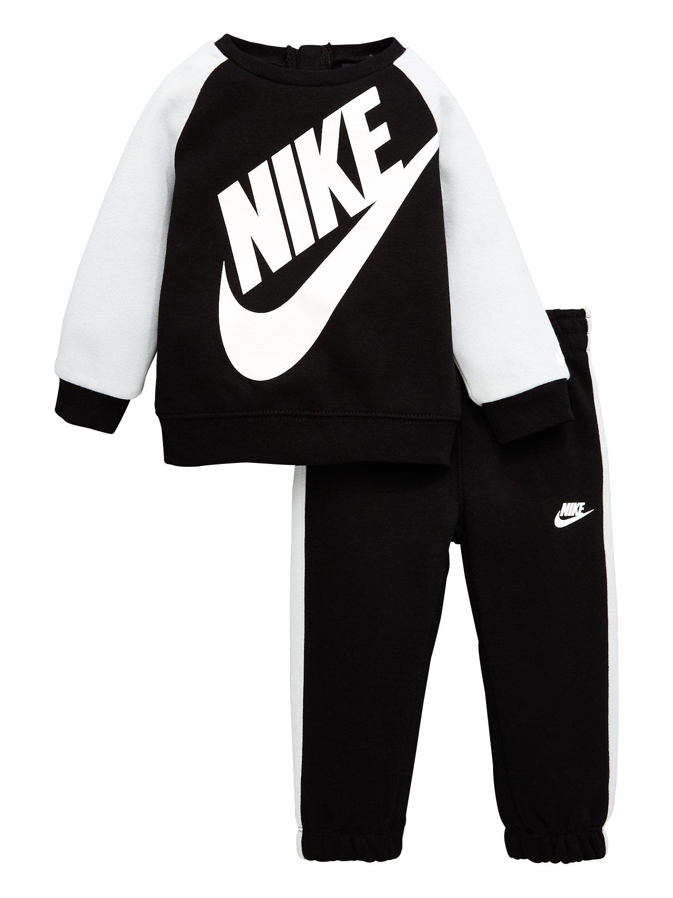 Baby boys best sale nike tracksuit