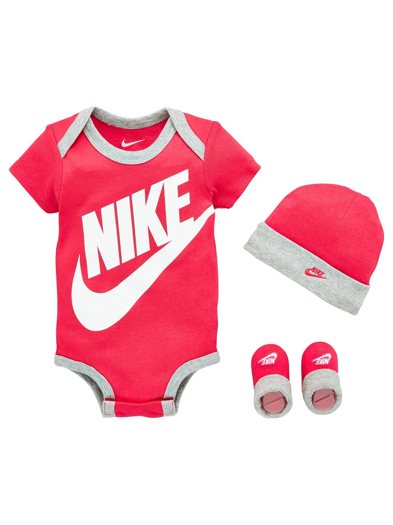 baby nike booties and hat