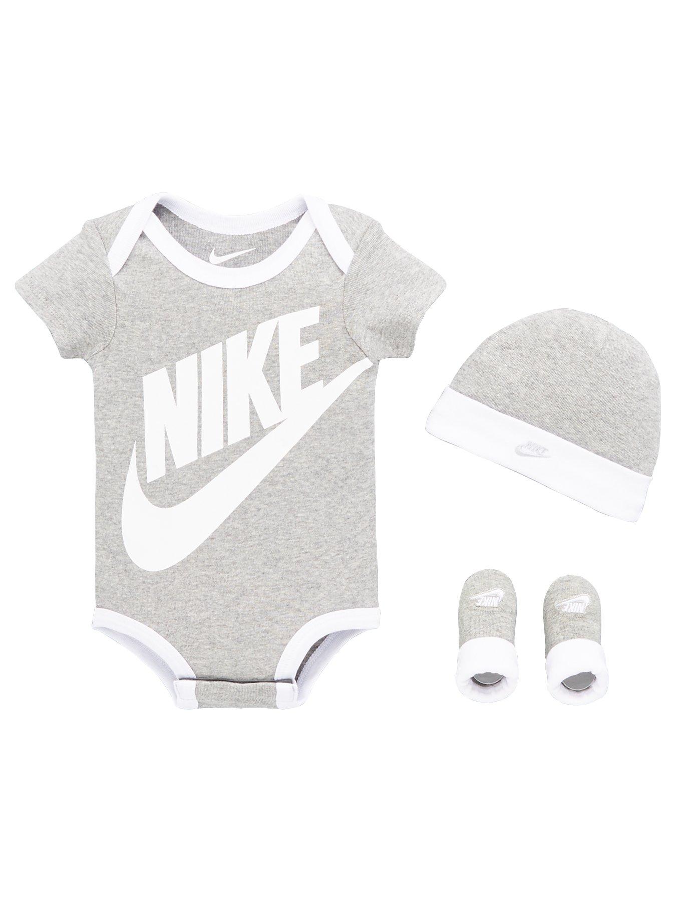 Nike Younger Baby Futura Logo Hat/Bodysuit/Bootie 3 Piece Set - Grey ...
