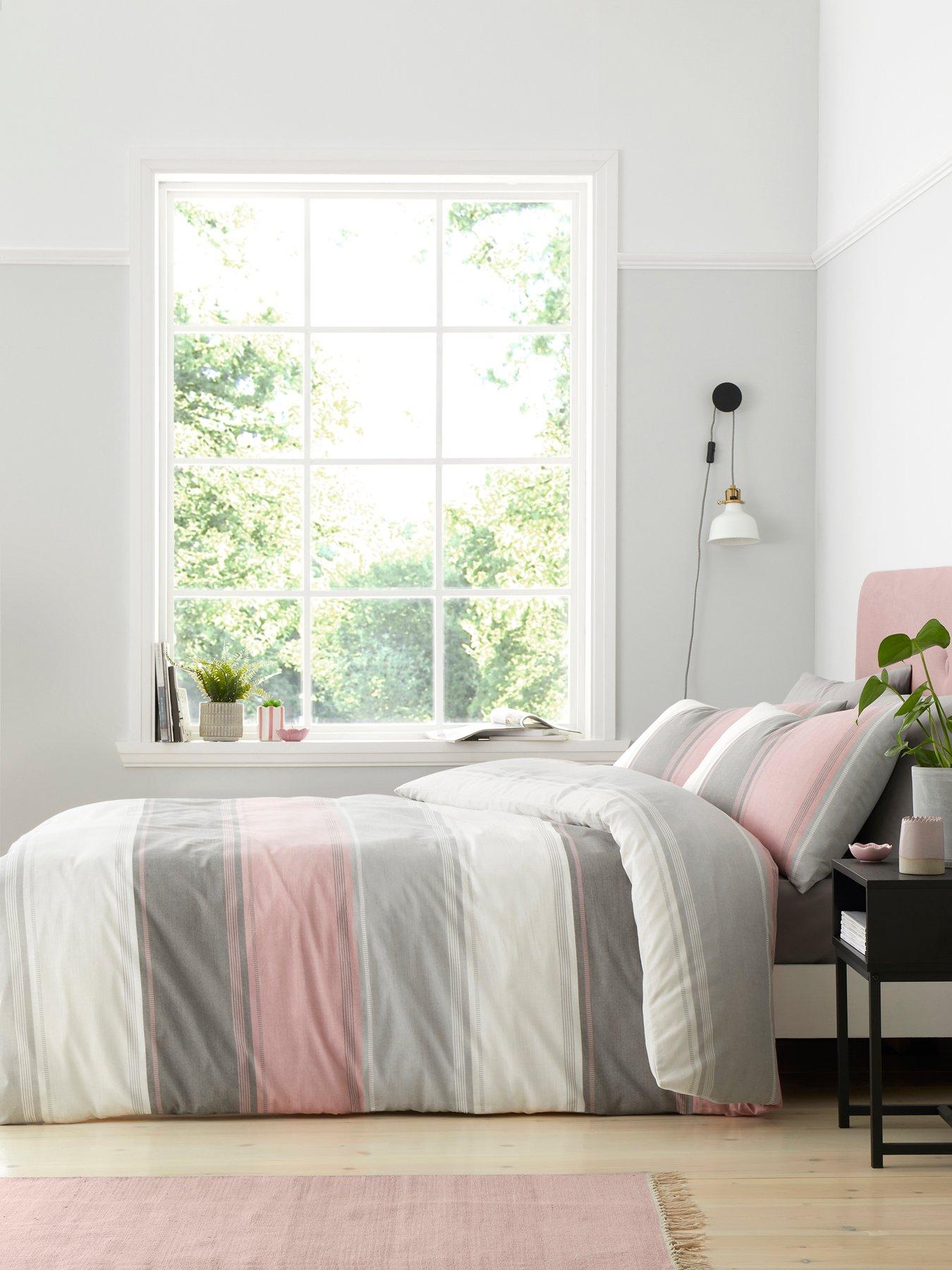 Image 1 of 2 of Fusion Betley Duvet Cover Set in Pink