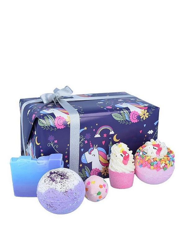 Image 1 of 3 of Bomb Cosmetics Unicorn Nights Bath Bomb Gift Set
