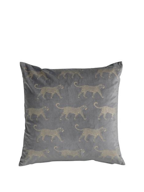 gallery-leopard-metallic-velvet-cushion