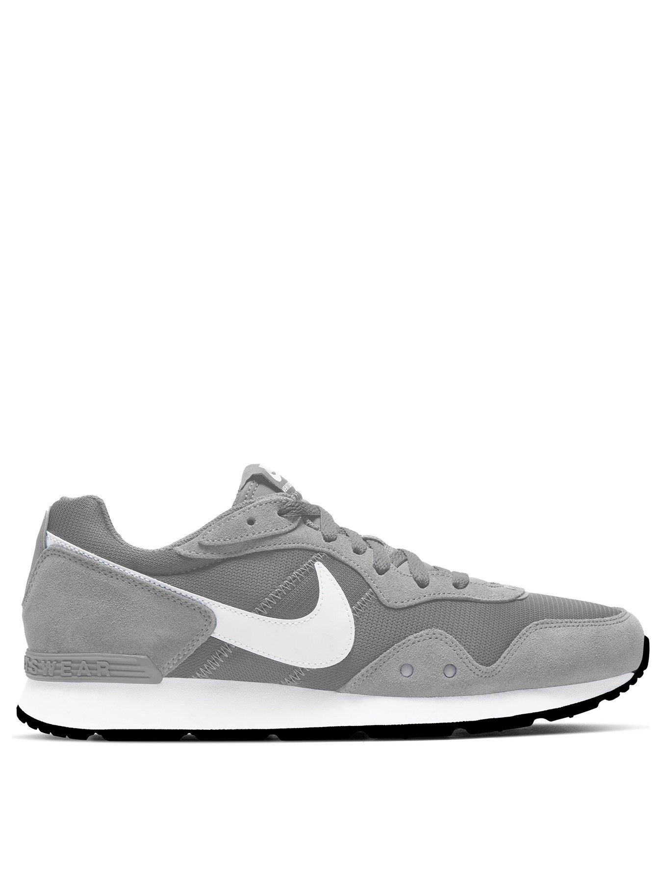 very black nike trainers